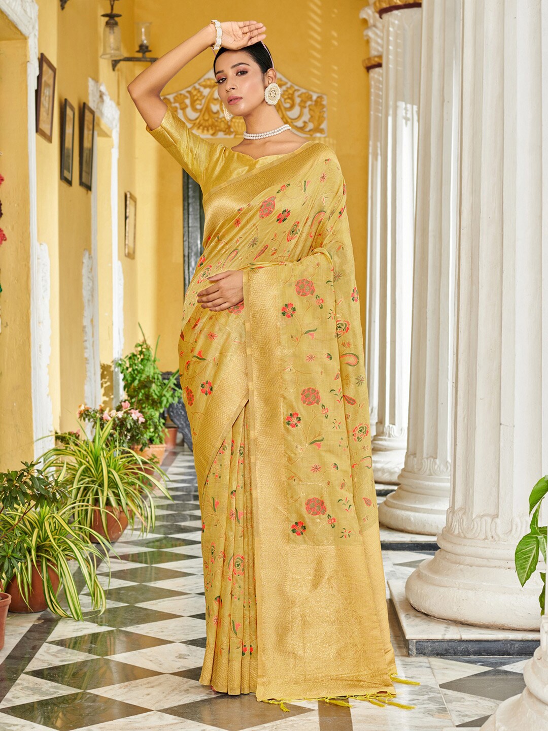 

Riwazo Ethnic Motifs Woven Design Banarasi Saree, Yellow