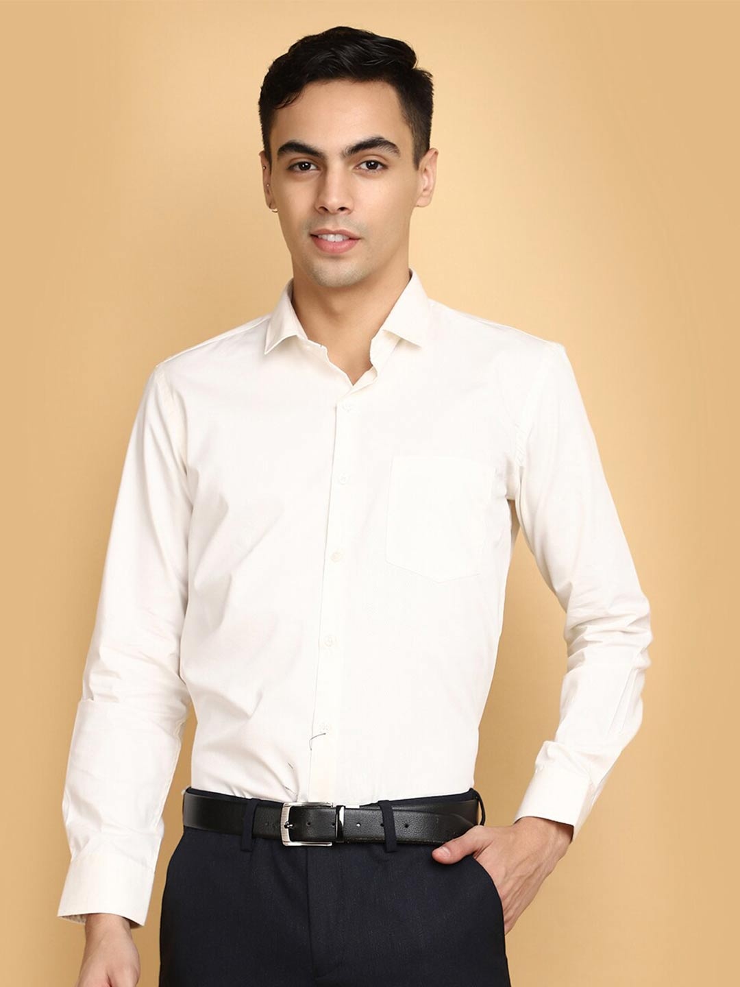 

J White by Vmart Spread Collar Opaque Cotton Formal Shirt