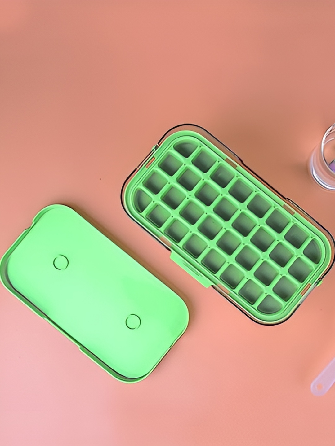 

Femora Green 32 Pcs Ice Cube Trays With Lid & Bin