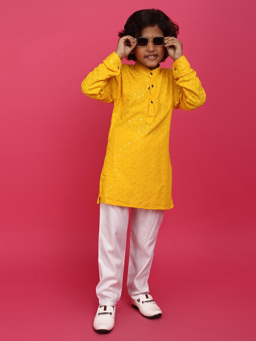 

V-Mart Boys Ethnic Motifs Embroidered Straight Kurta with Pyjama, Yellow