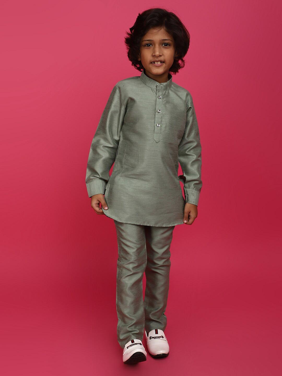 

V-Mart Boys Mandarin Collar Straight Kurta with Trousers & Jacket, Green