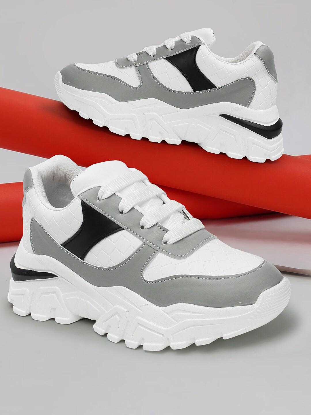 

BAESD Kids Colourblocked Lightweight Round Toe Lace Up Sneakers, White