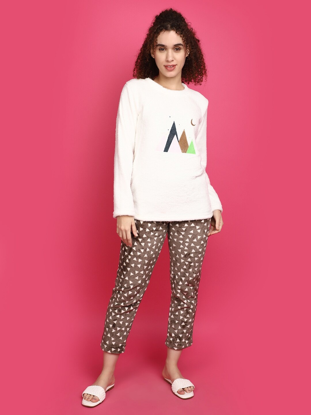 

V-Mart Printed Cotton Fleece Night suits, White