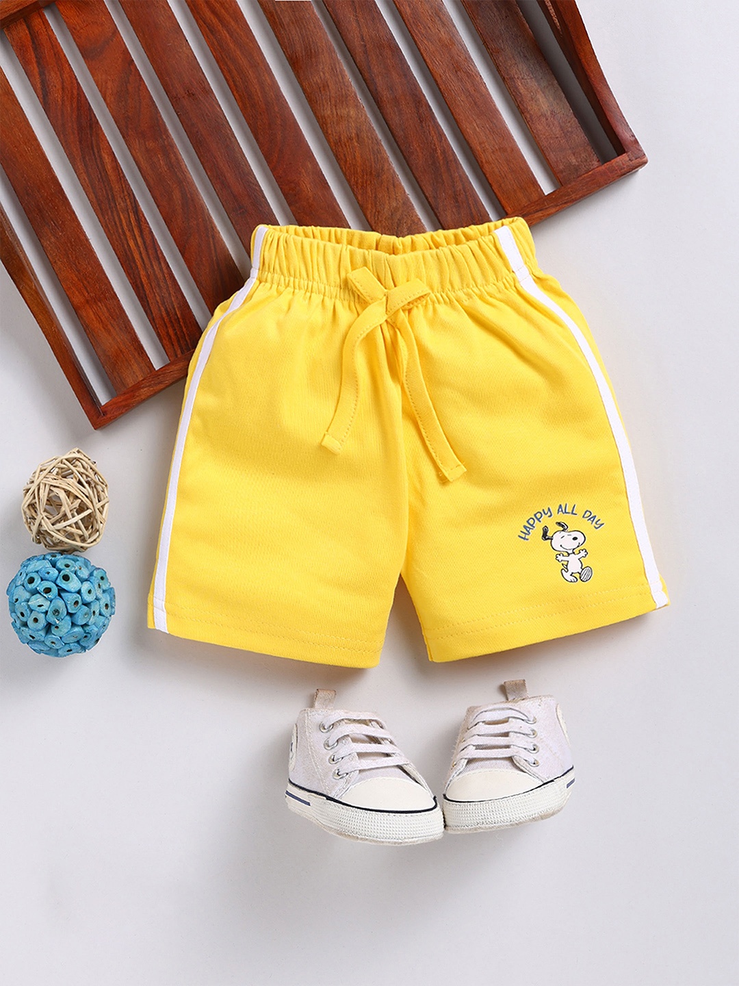 

Moms Love Unisex Kids Peanuts Printed Organic Cotton Shorts, Yellow