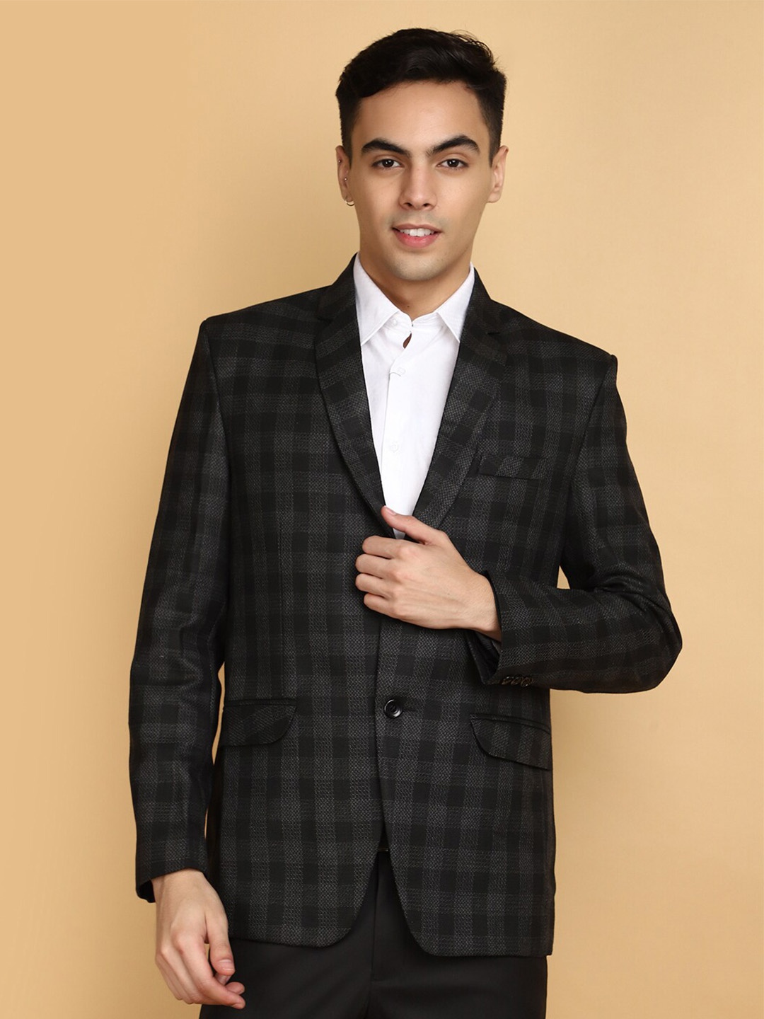 

V-Mart Checked Single-Breasted Tweed Blazer, Black