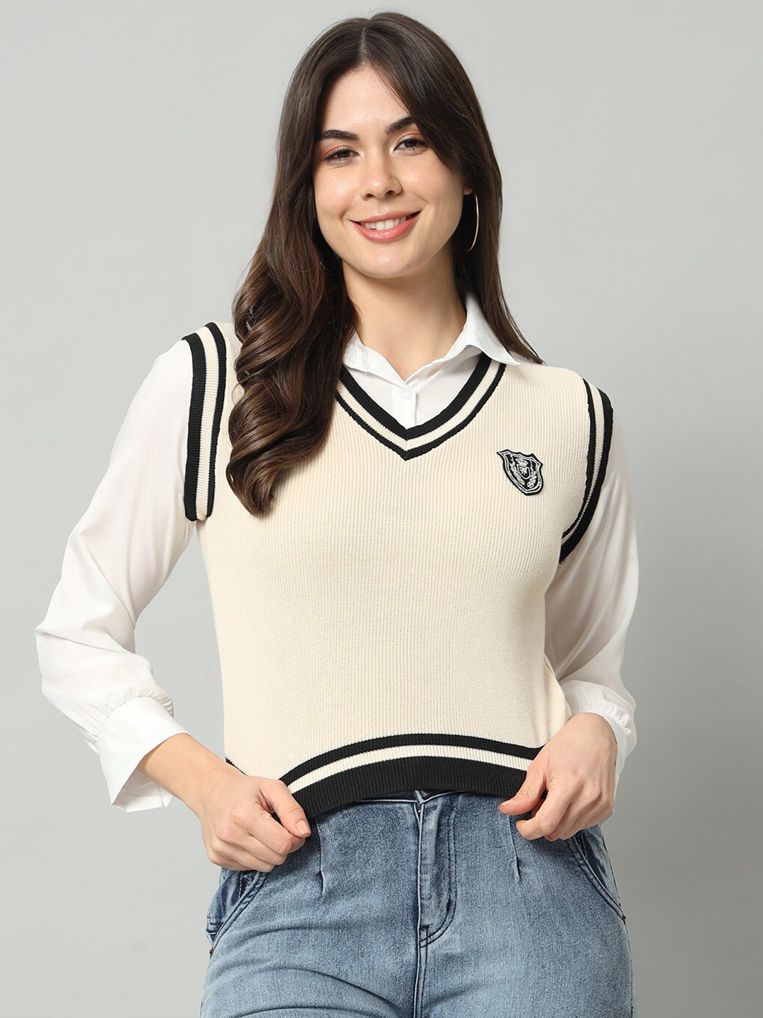 

BROOWL V-Neck Woollen Crop Sweater Vest, Beige