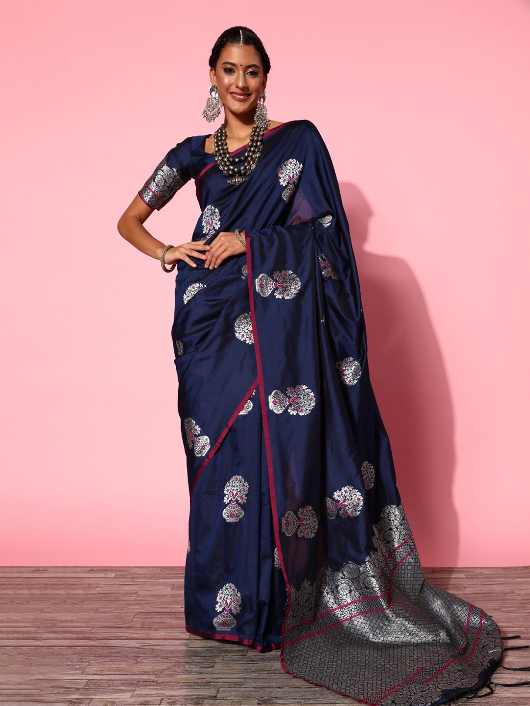 

Somras Zari Silk Blend Banarasi Saree, Navy blue