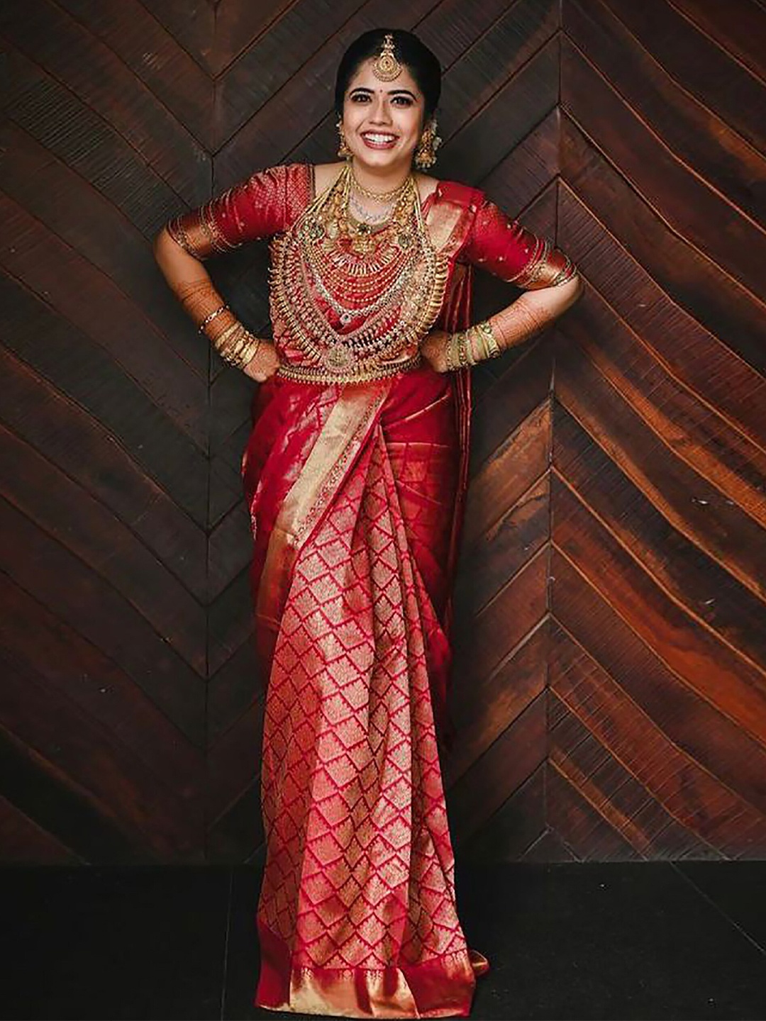 

KALINI Red Ethnic Woven Designer Cotton Silk Saree