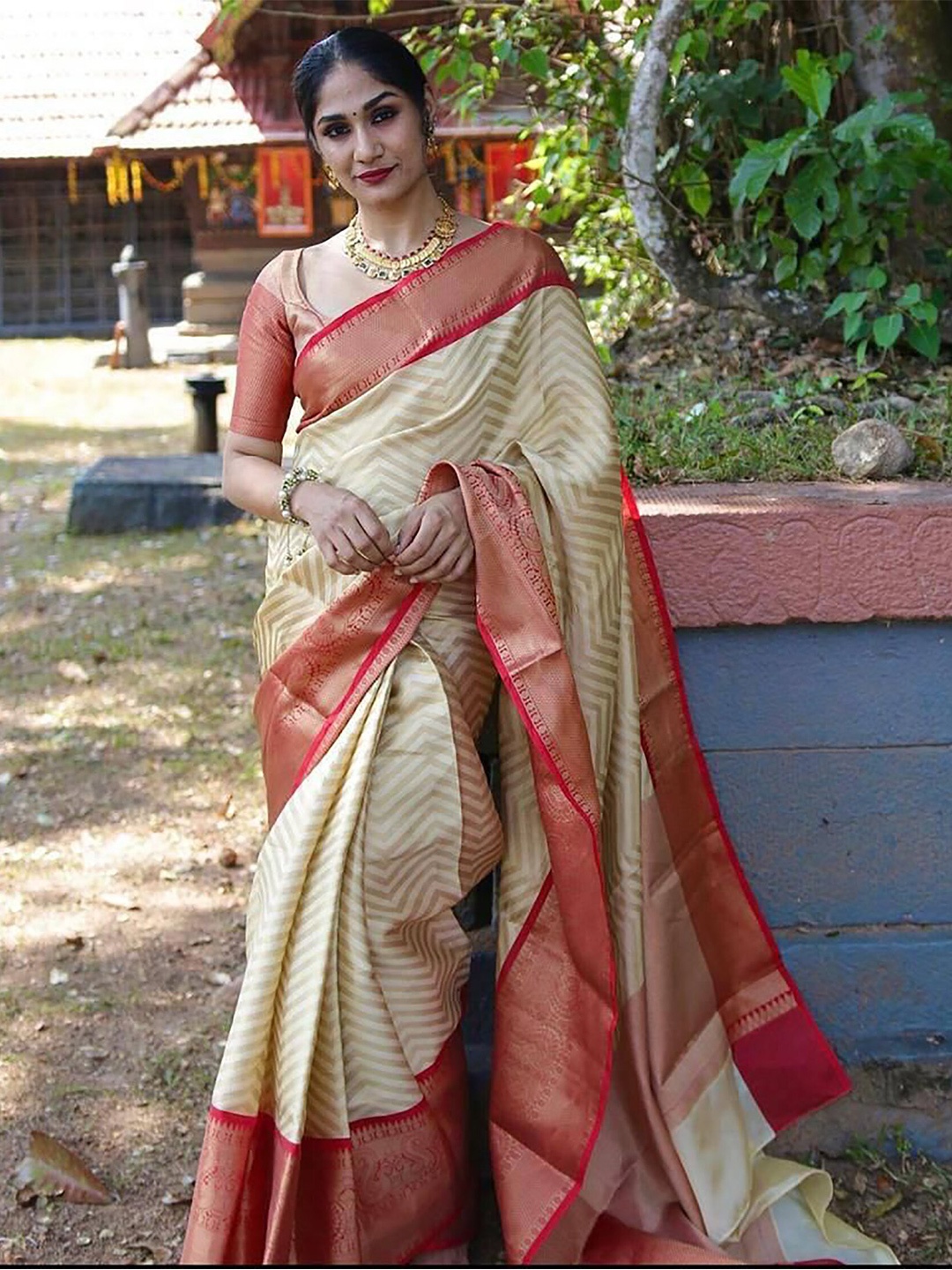 

KALINI Striped Woven Design Zari Silk Cotton Banarasi Saree, Beige