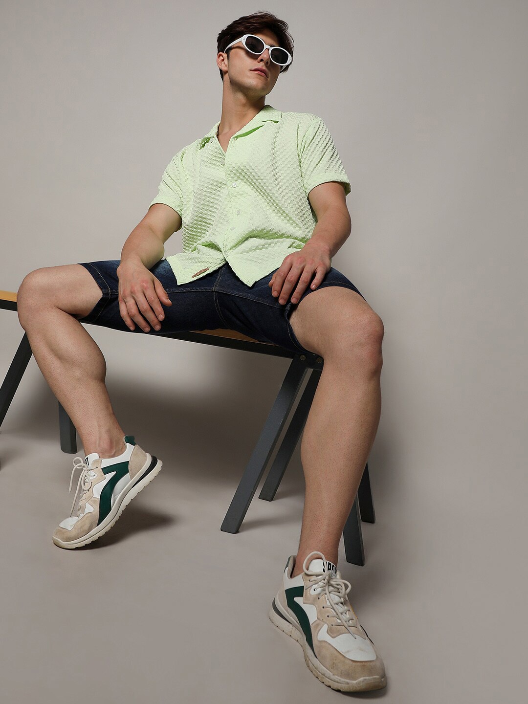 

Campus Sutra Green Classic Self Design Cuban Collar Casual Shirt