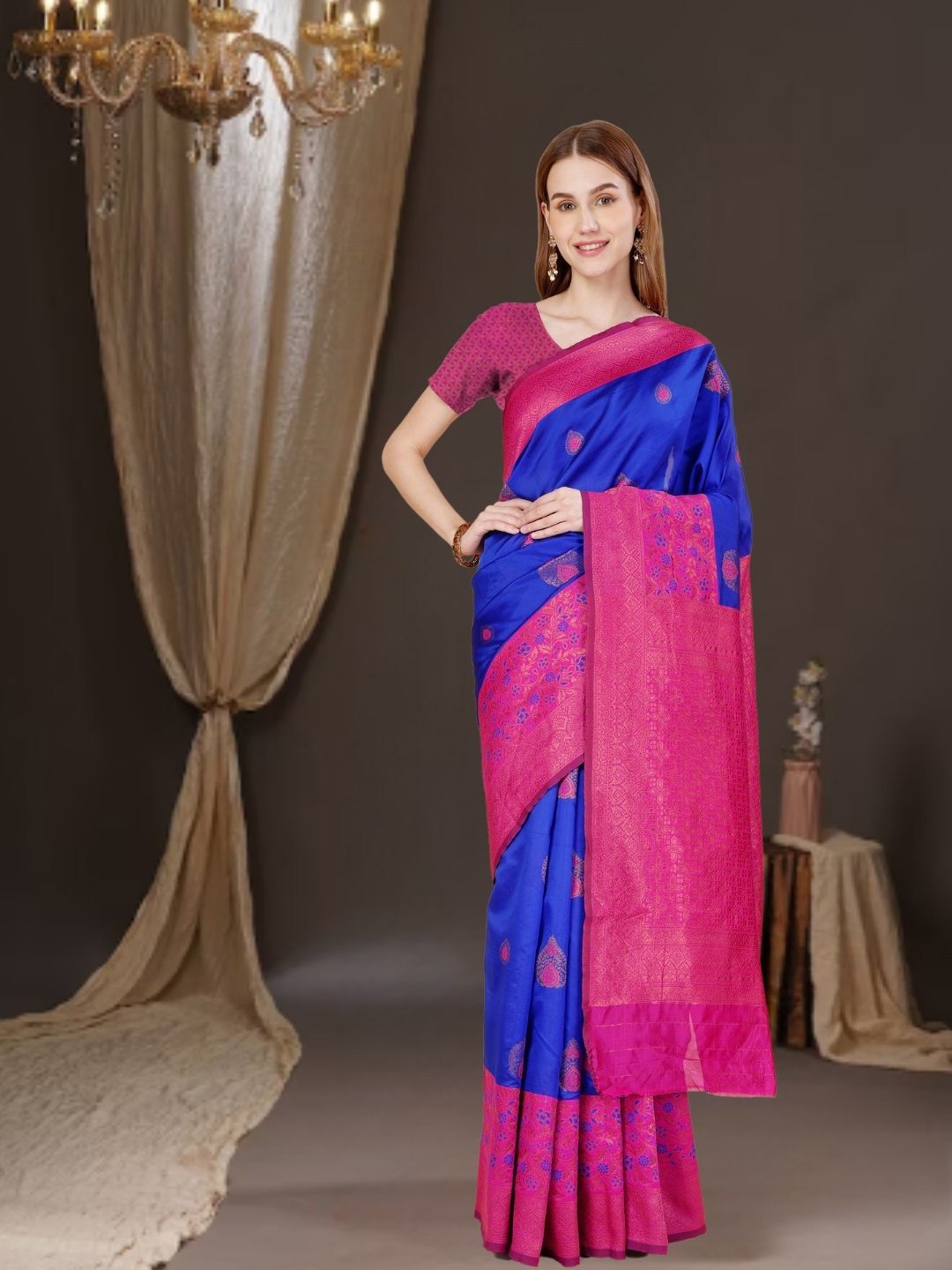 

MAGMINA Ethnic Motifs Embellished Zari Woven Design Kanjeevaram Saree, Navy blue
