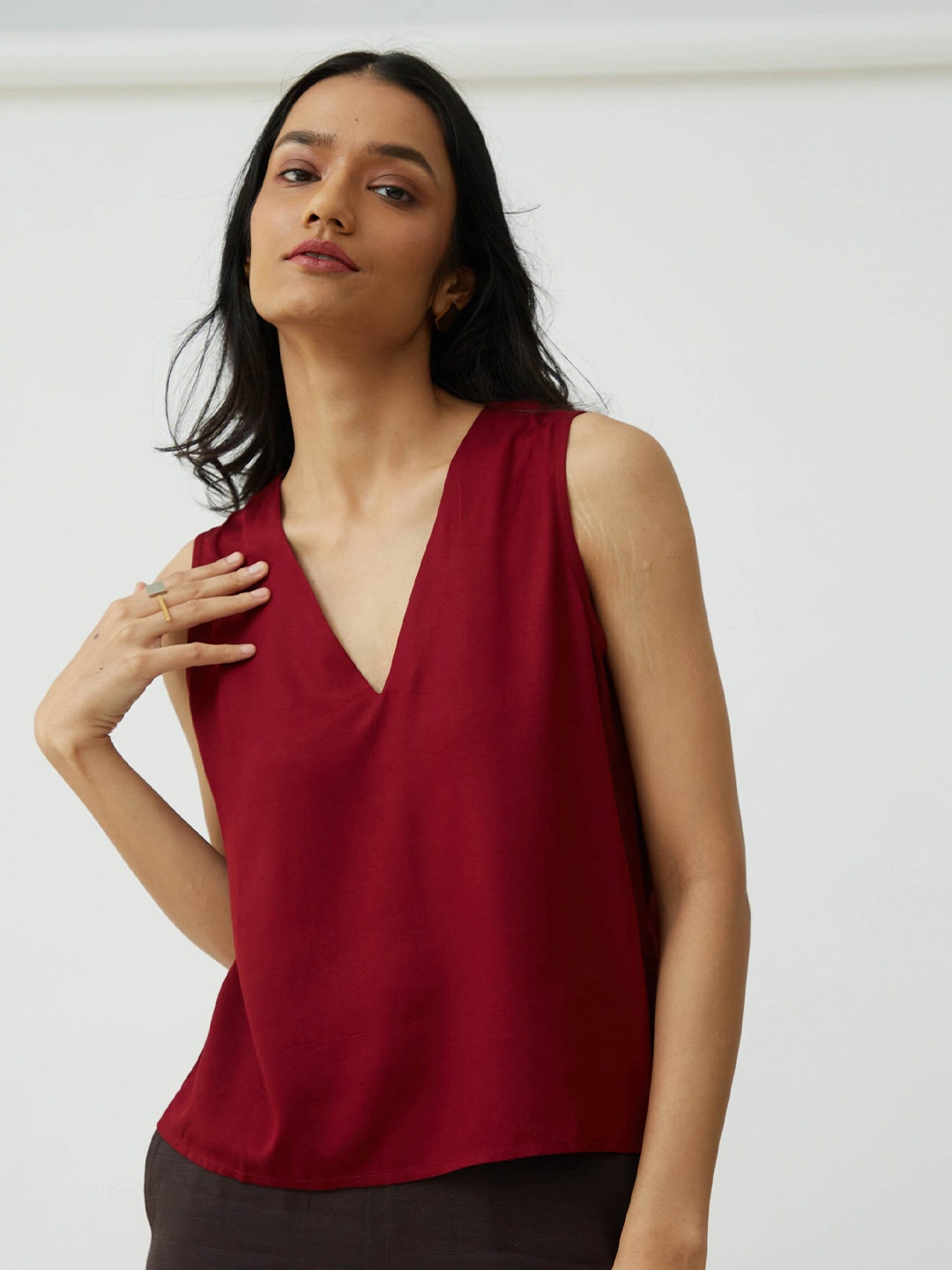 

Saltpetre V-Neck Pure Cotton Top With Skirts, Maroon