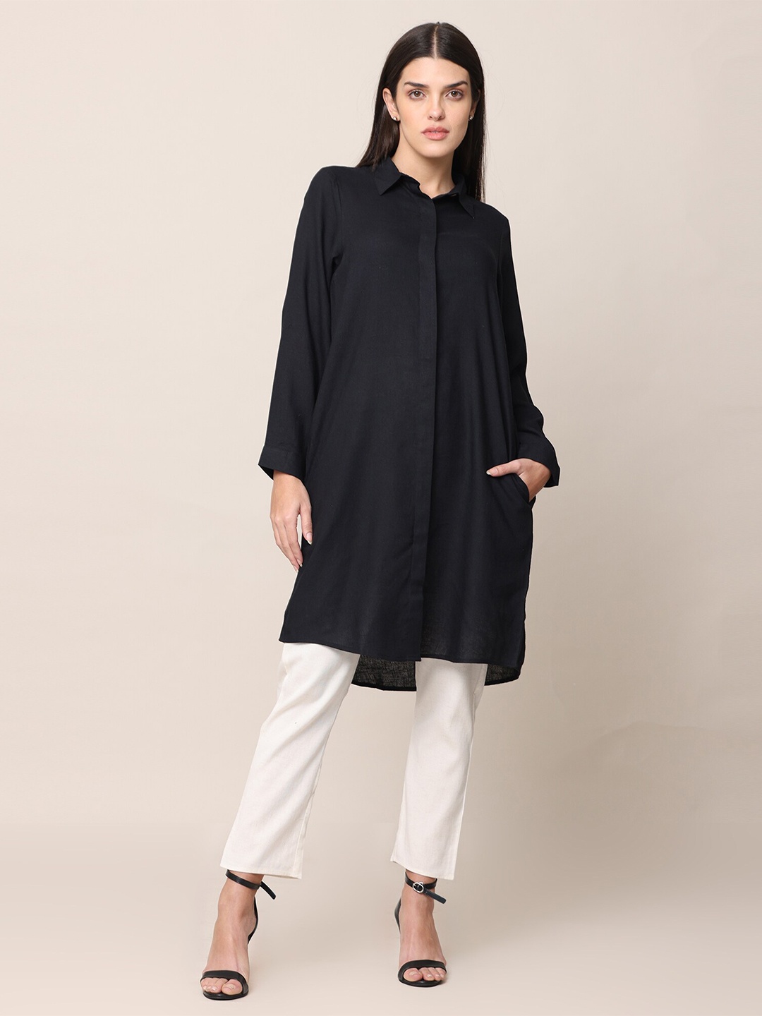 

Saltpetre Shirt Collar Long Sleeves Tunic & Trousers, Black