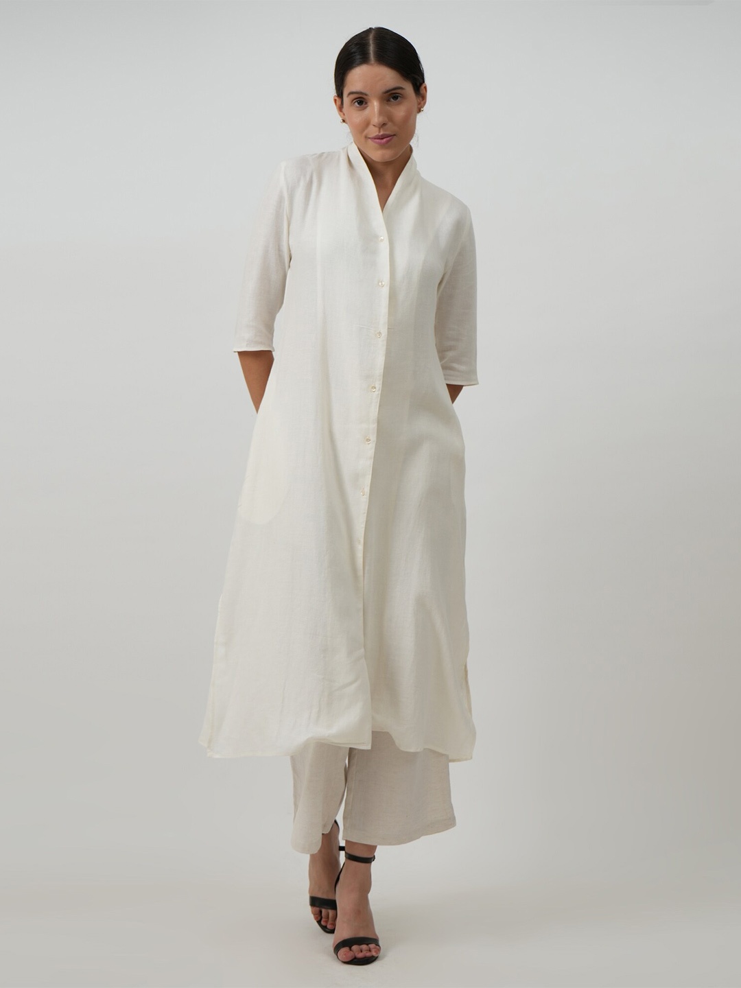 

Saltpetre Organic Cotton Kurta With Trouser, Cream