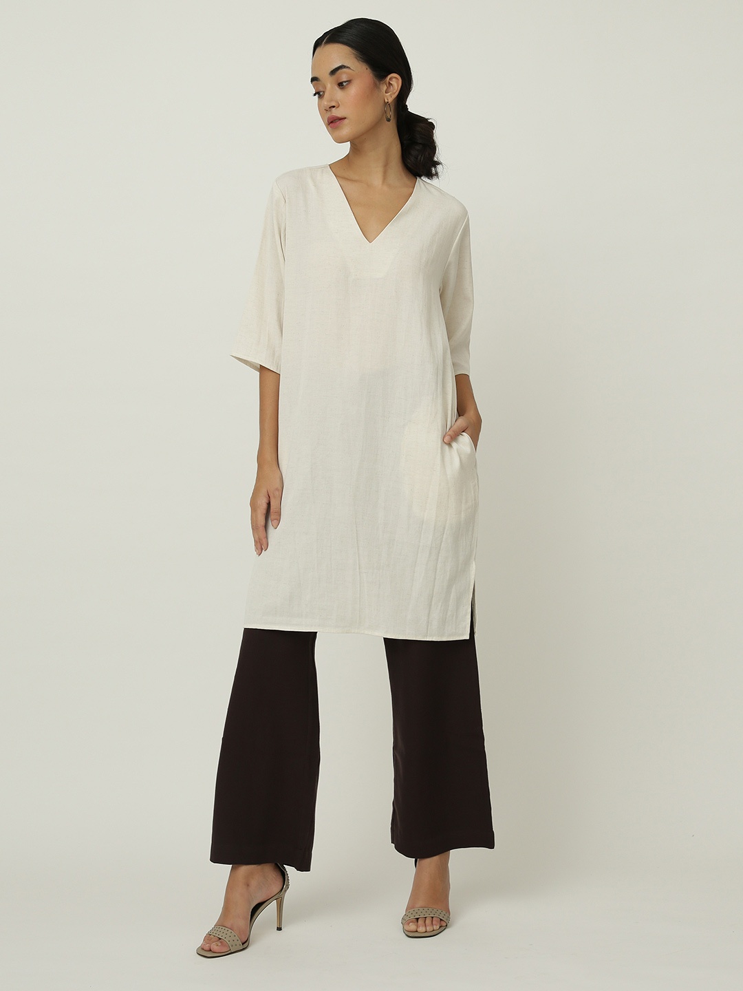 

Saltpetre V-Neck Organic Cotton Tunic & Trouser, Cream