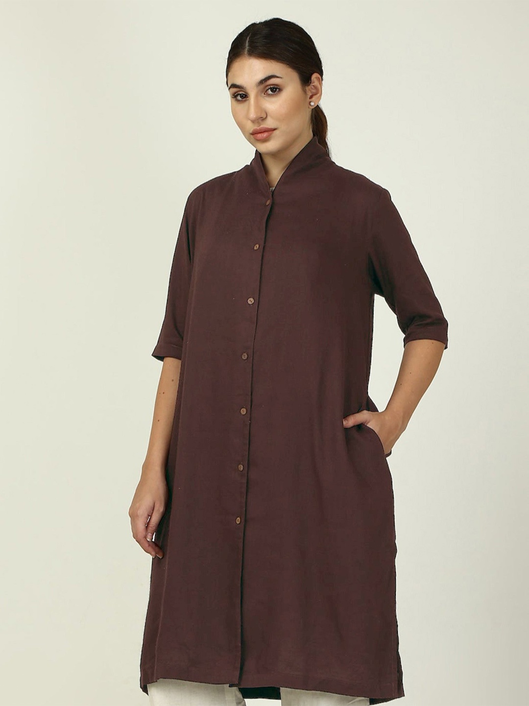 

Saltpetre Mandarin Neck Organic Cotton Straight Kurta With Trouser, Coffee brown