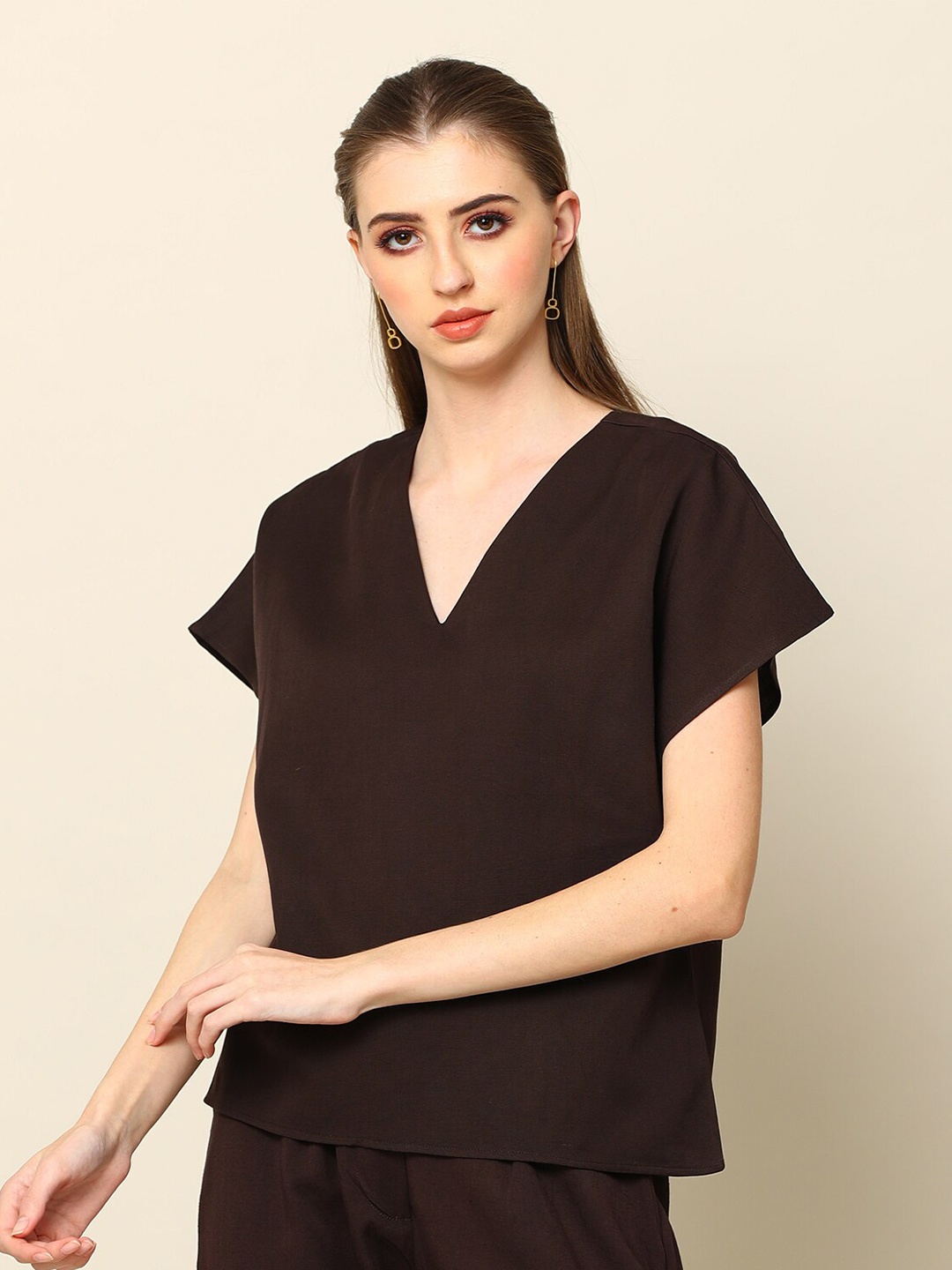 

Saltpetre V-Neck Extended Sleeves Top With Trousers, Coffee brown