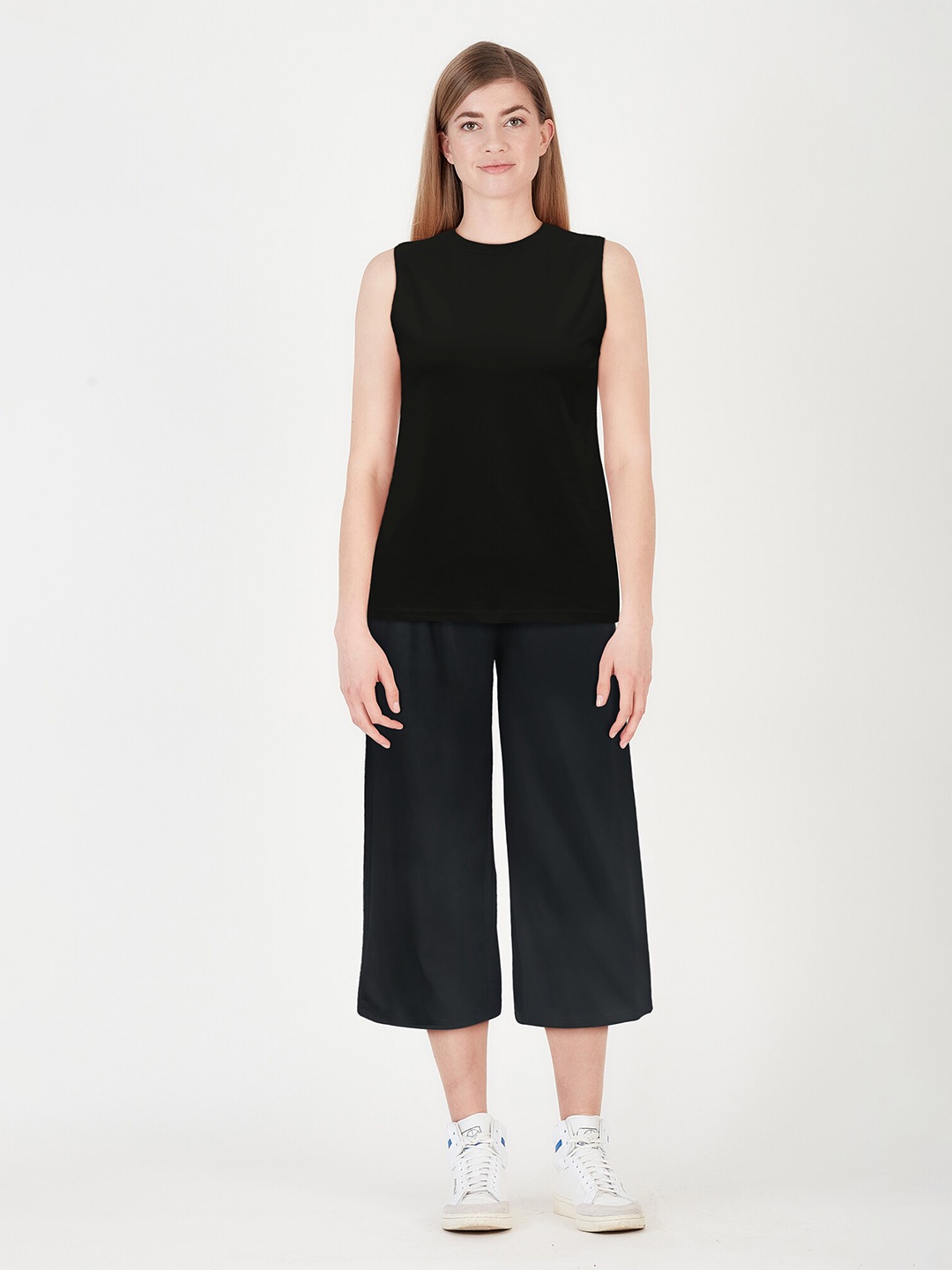 

Saltpetre Round Neck Sleeveless Organic Cotton Top With Trousers, Black