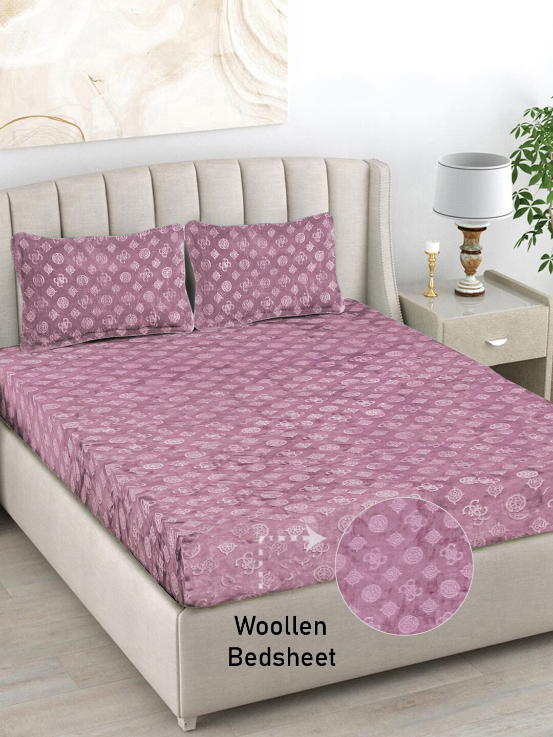 

FABINALIV Pink Geometric 300 TC Woollen Embossed King Size Bedsheet with 2 Pillow Covers