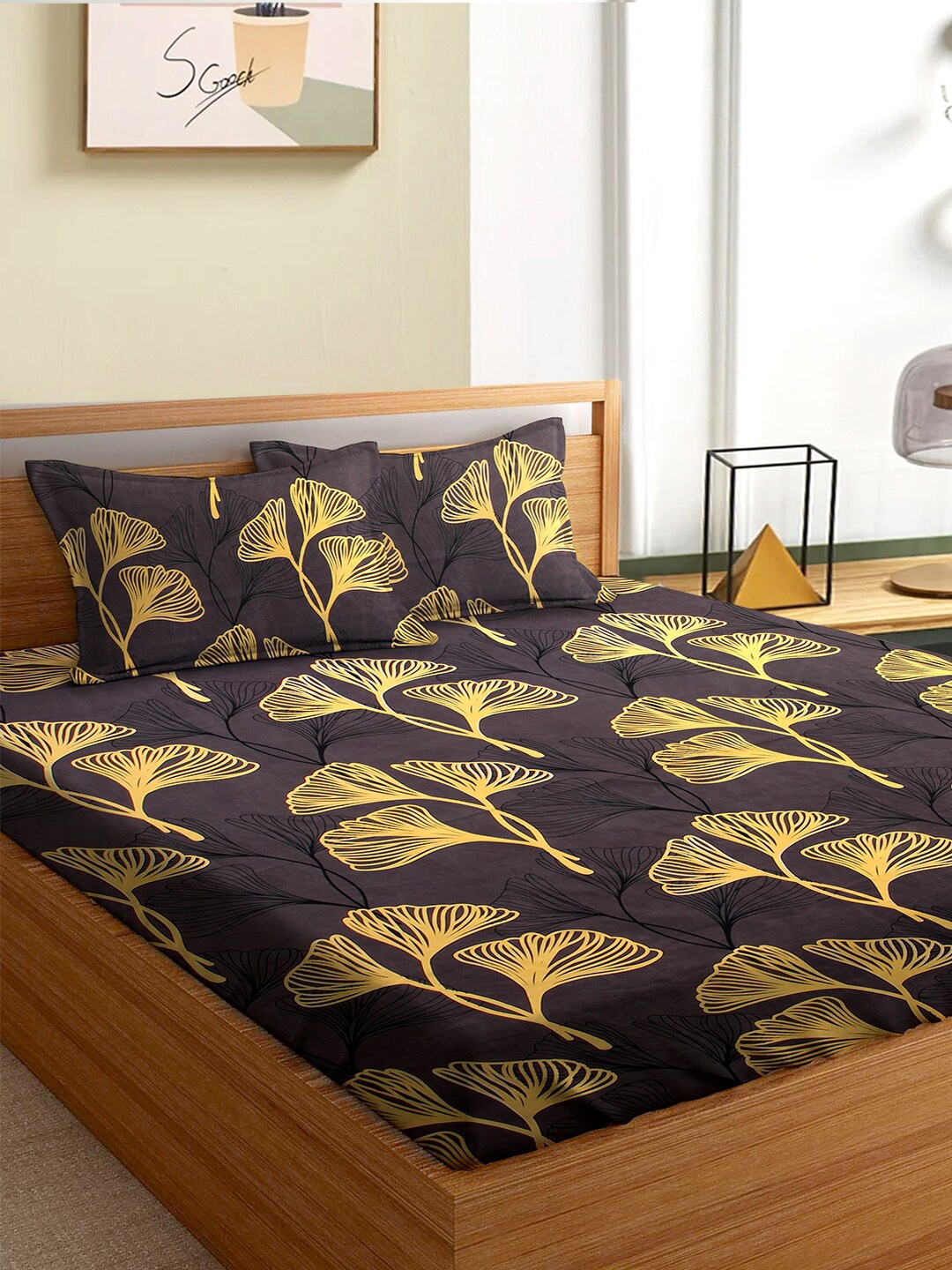 

Aura Brown and Yellow 180 TC Queen Bedsheet with 2 Pillow Covers