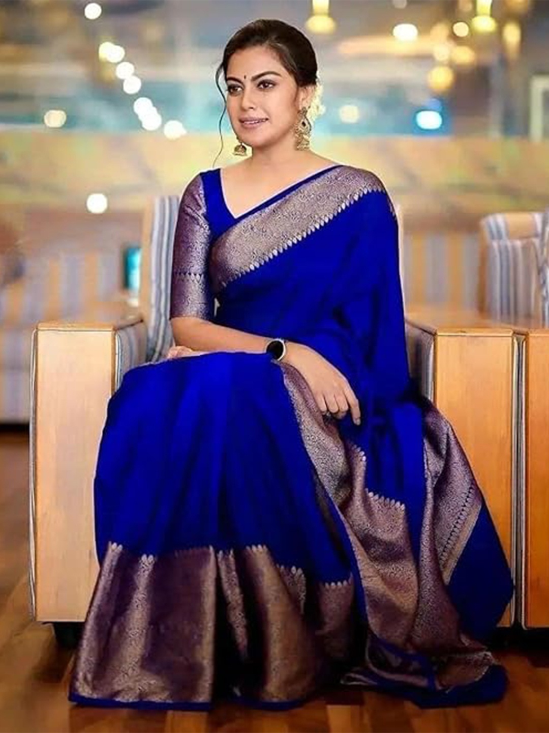 

SHIJILA Woven Design Zari Silk Blend Kanjeevaram Saree, Blue