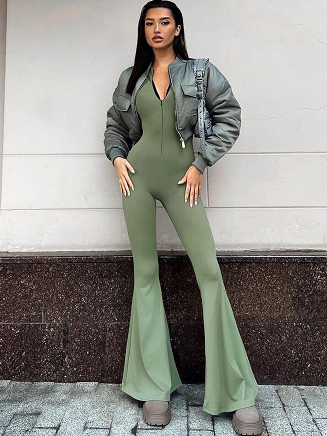 

StyleCast Green Round Neck Basic Jumpsuit