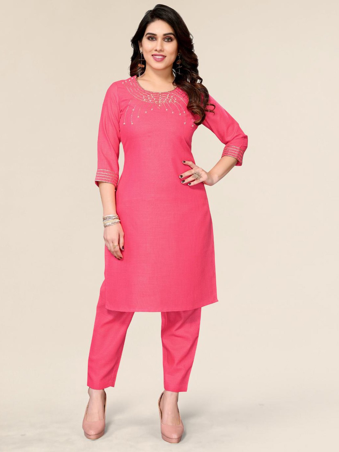 

Titanium Silk Industries Floral Yoke Embroidered Beads & Stones Straight Kurta & Trousers, Pink