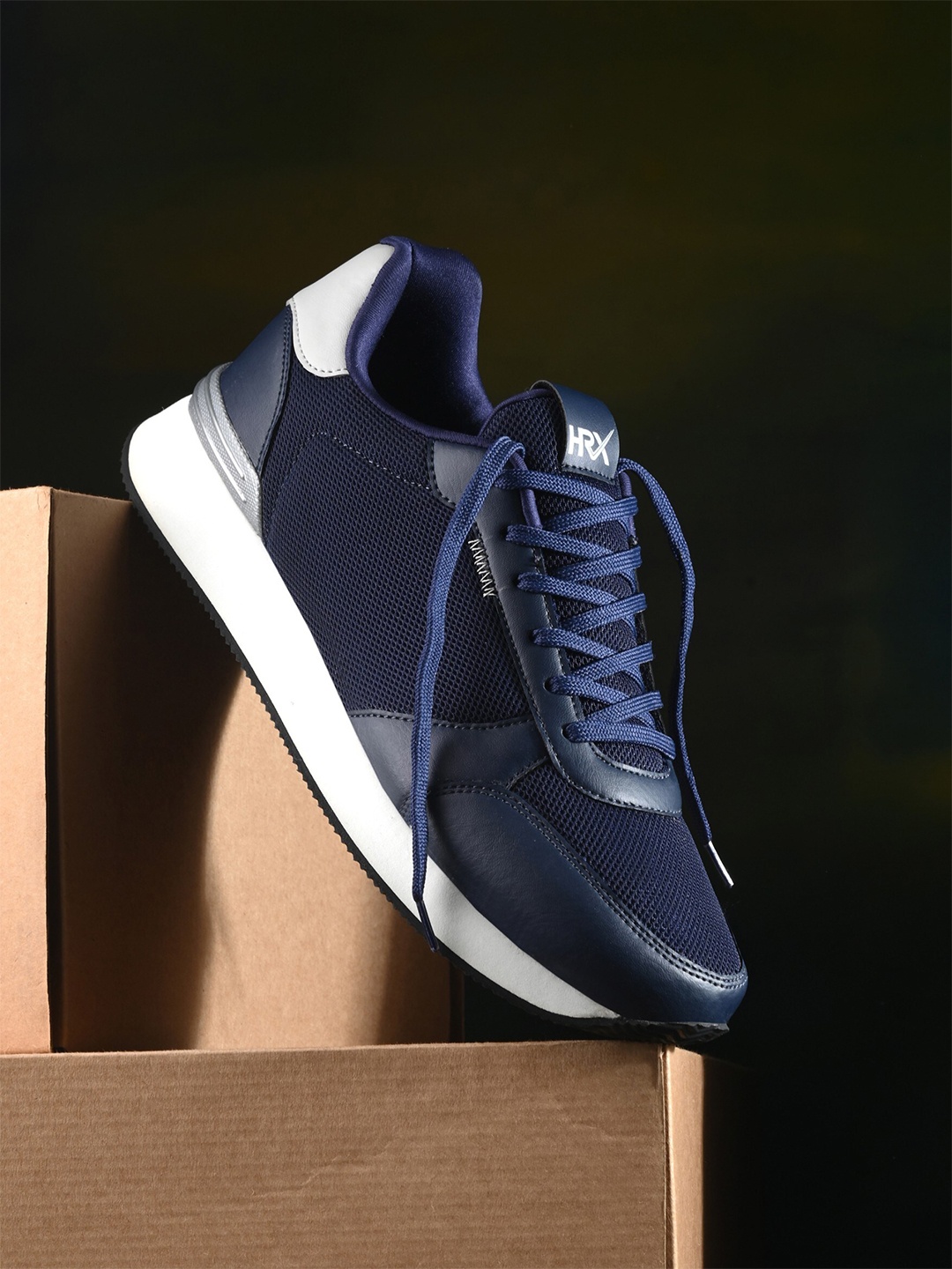 

HRX by Hrithik Roshan Men Navy Blue & White Heritage Textured Mesh Sneakers