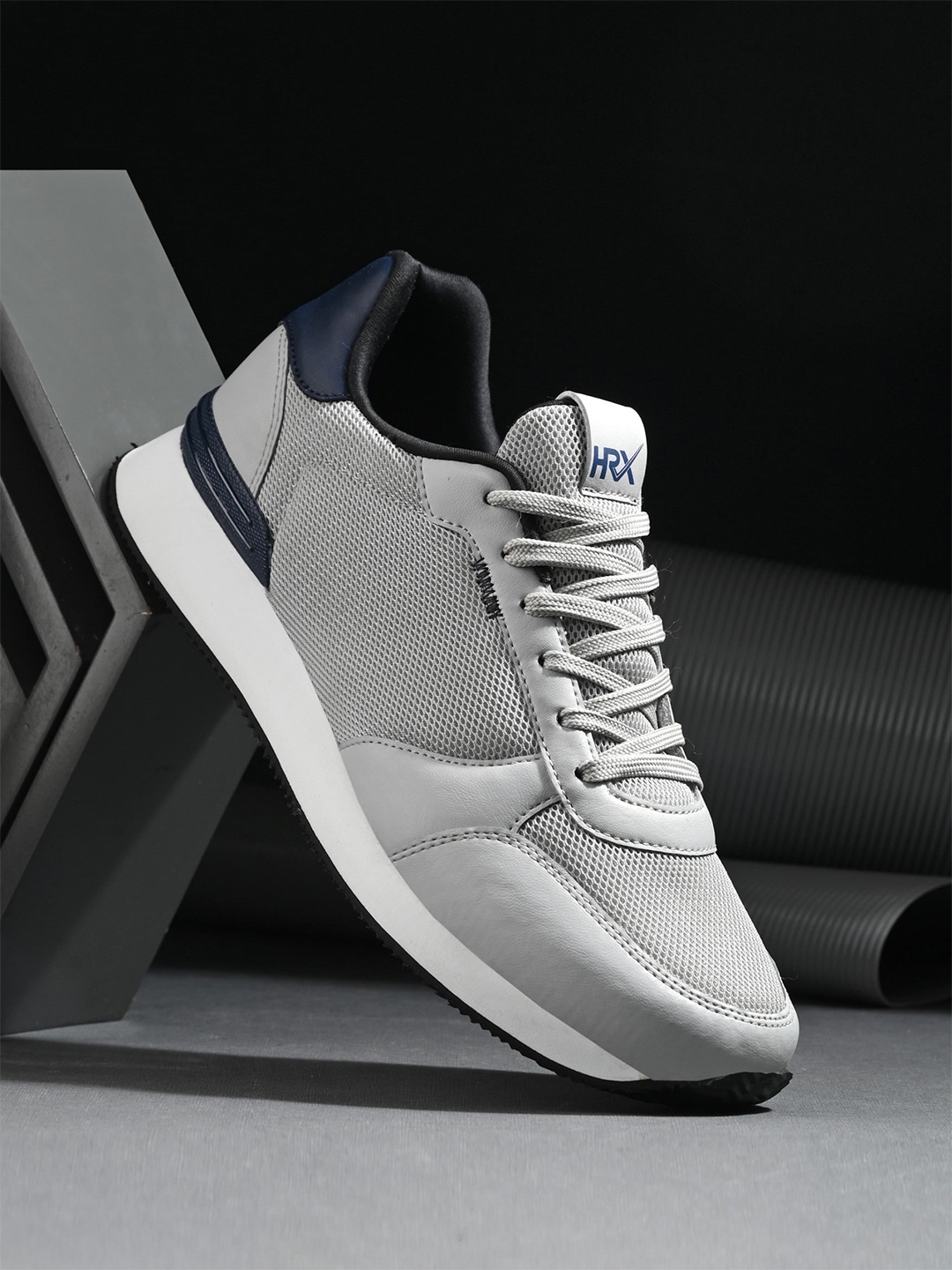 

HRX by Hrithik Roshan Men Grey Heritage Comfort Insole Mesh Sneakers