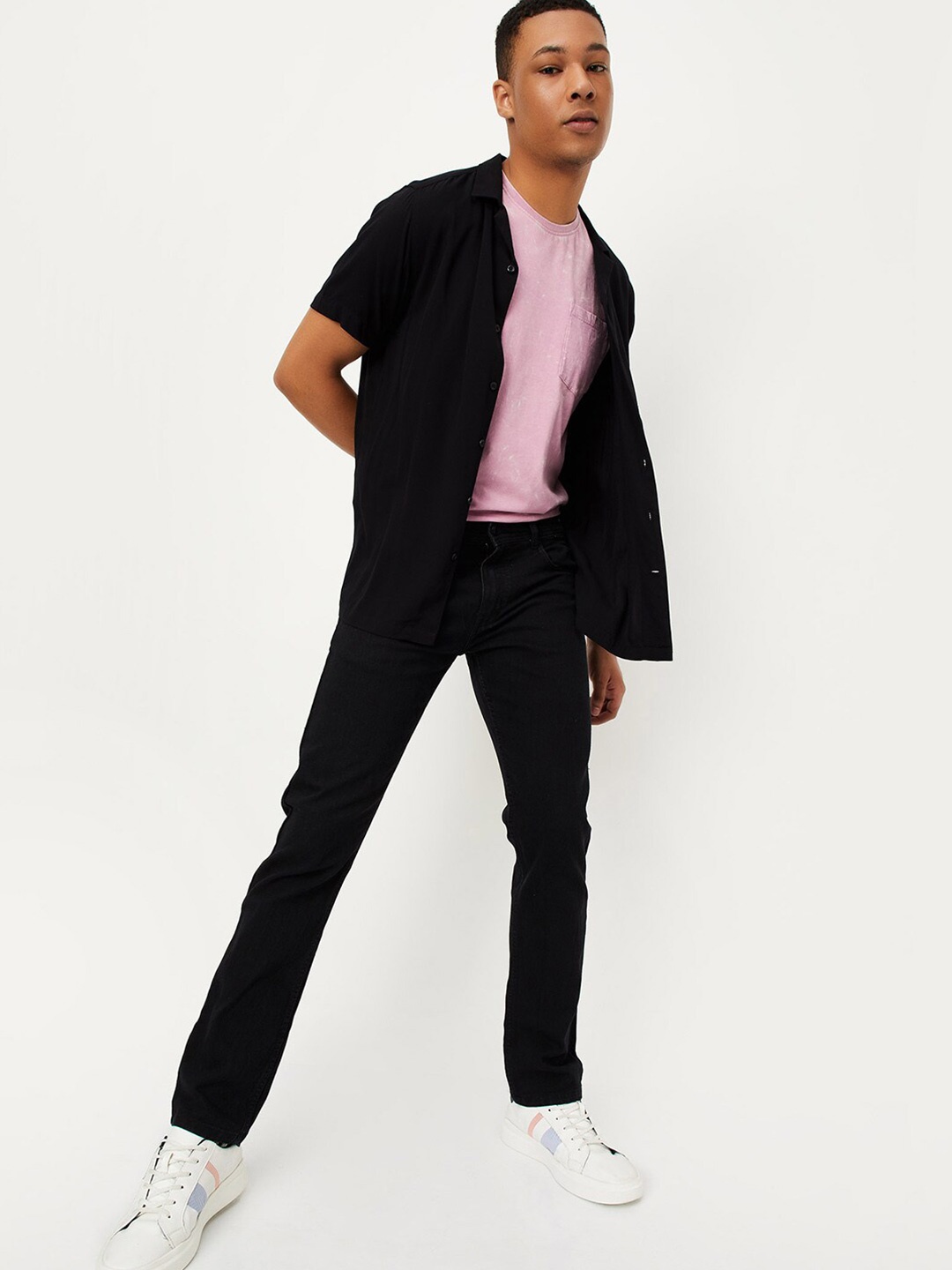 

MAX URB_N Men Solid Regular Fit Jeans, Black