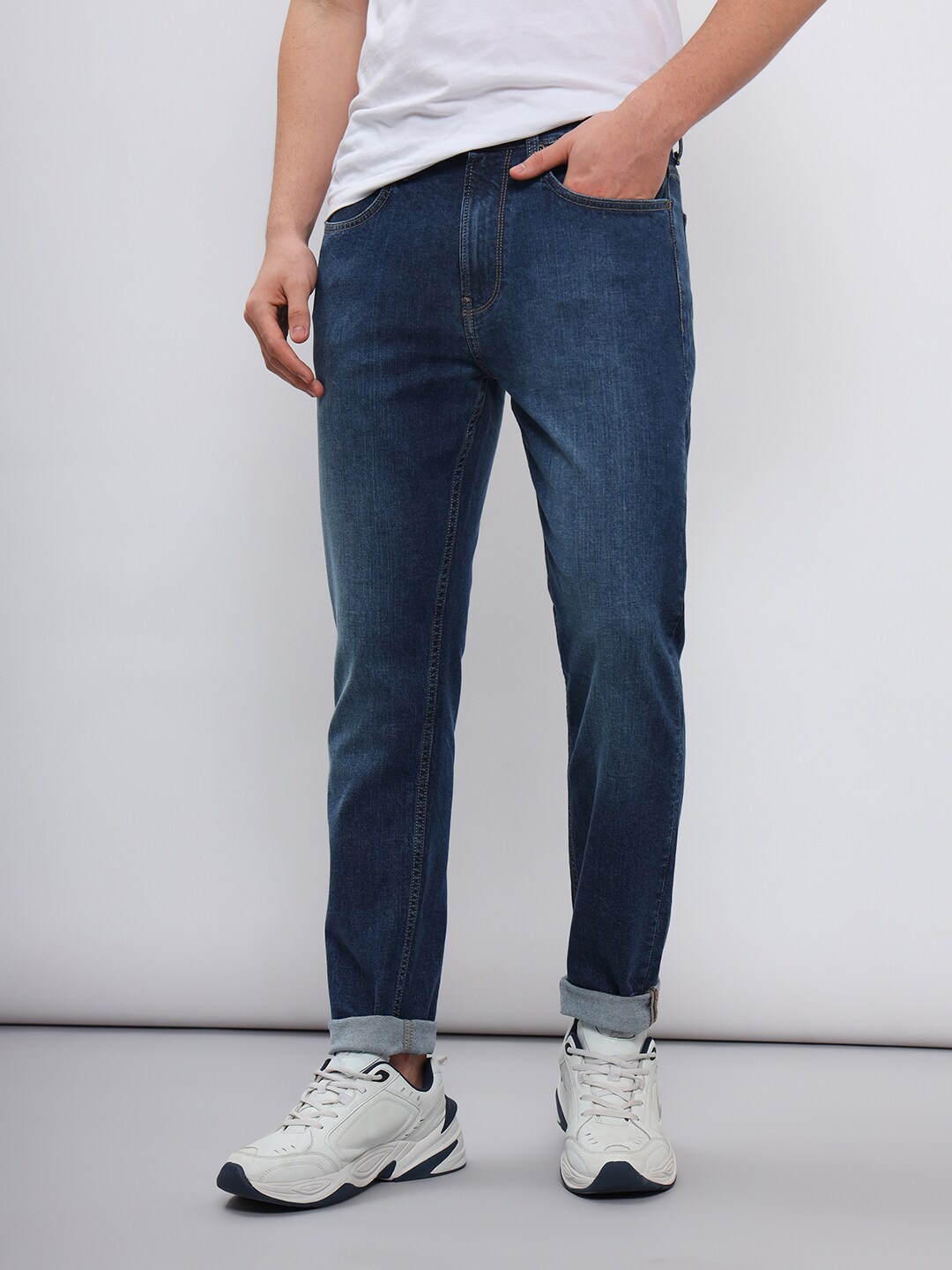 

Lee Men Relaxed Fit Light Fade Stretchable Jeans, Blue