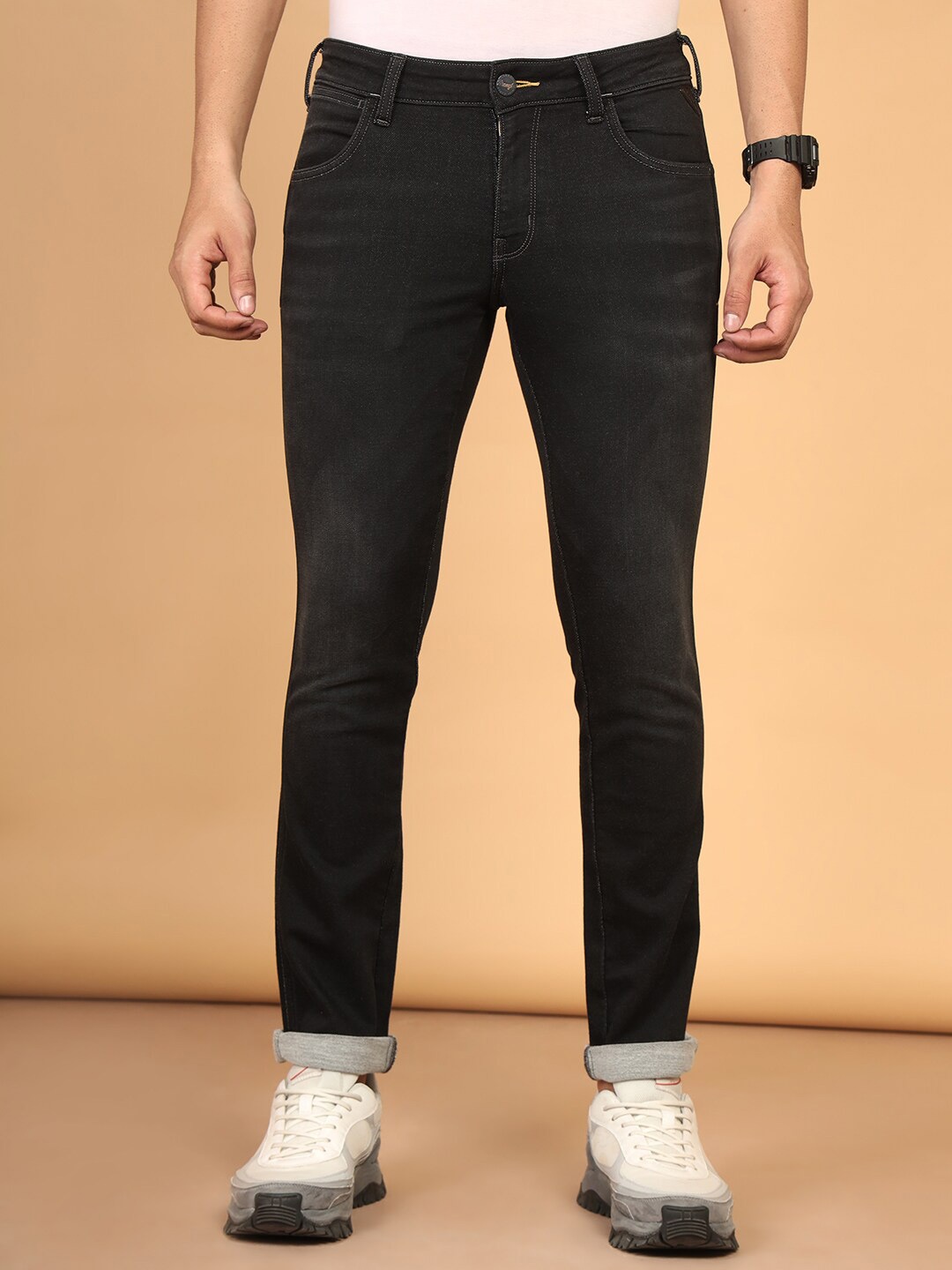 

Wrangler Men Skanders Slim Fit Low-Rise Stretchable Jeans, Black