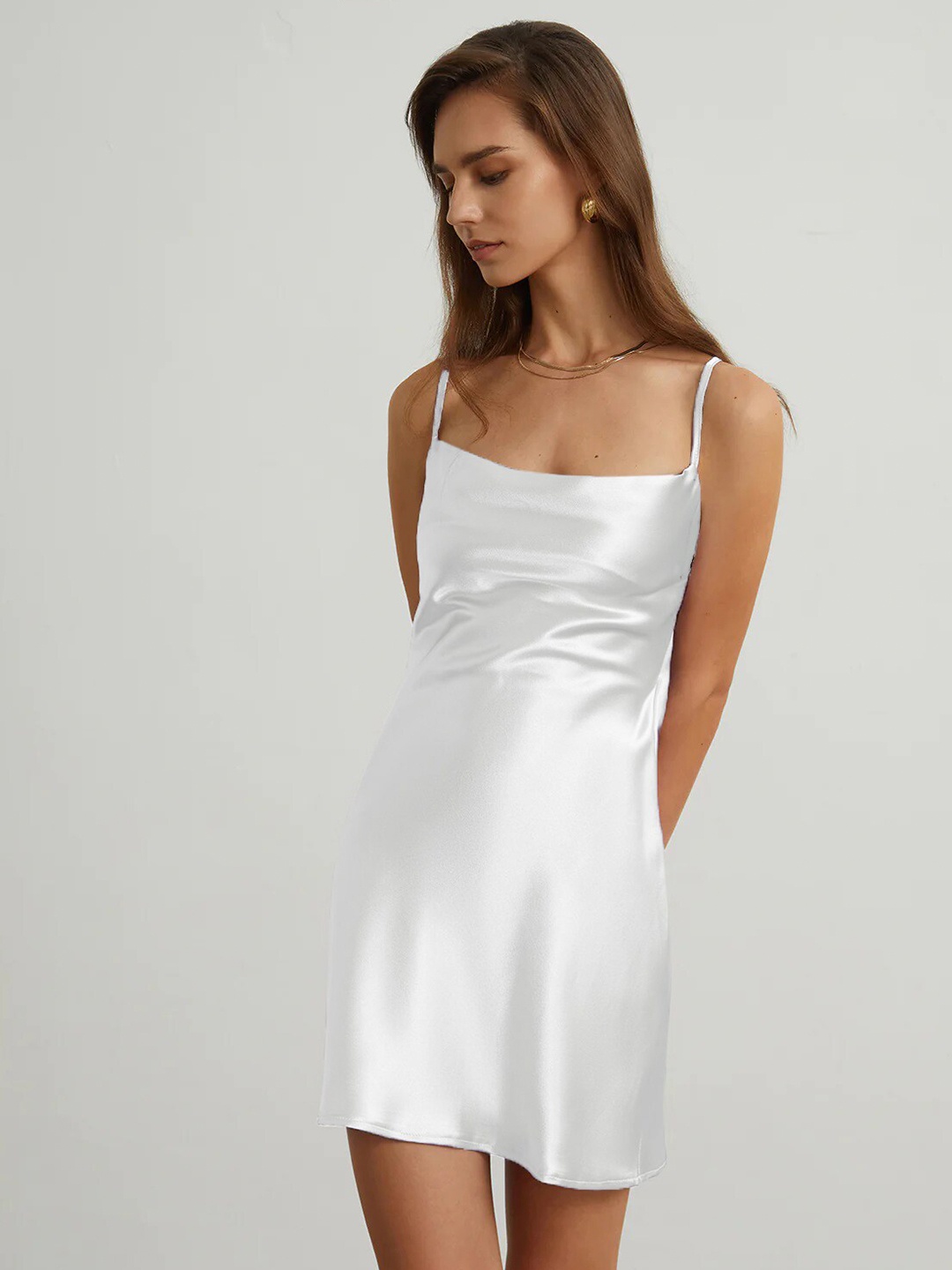 

DressBerry White Shoulder Straps Mini Opaque Sheath Dress