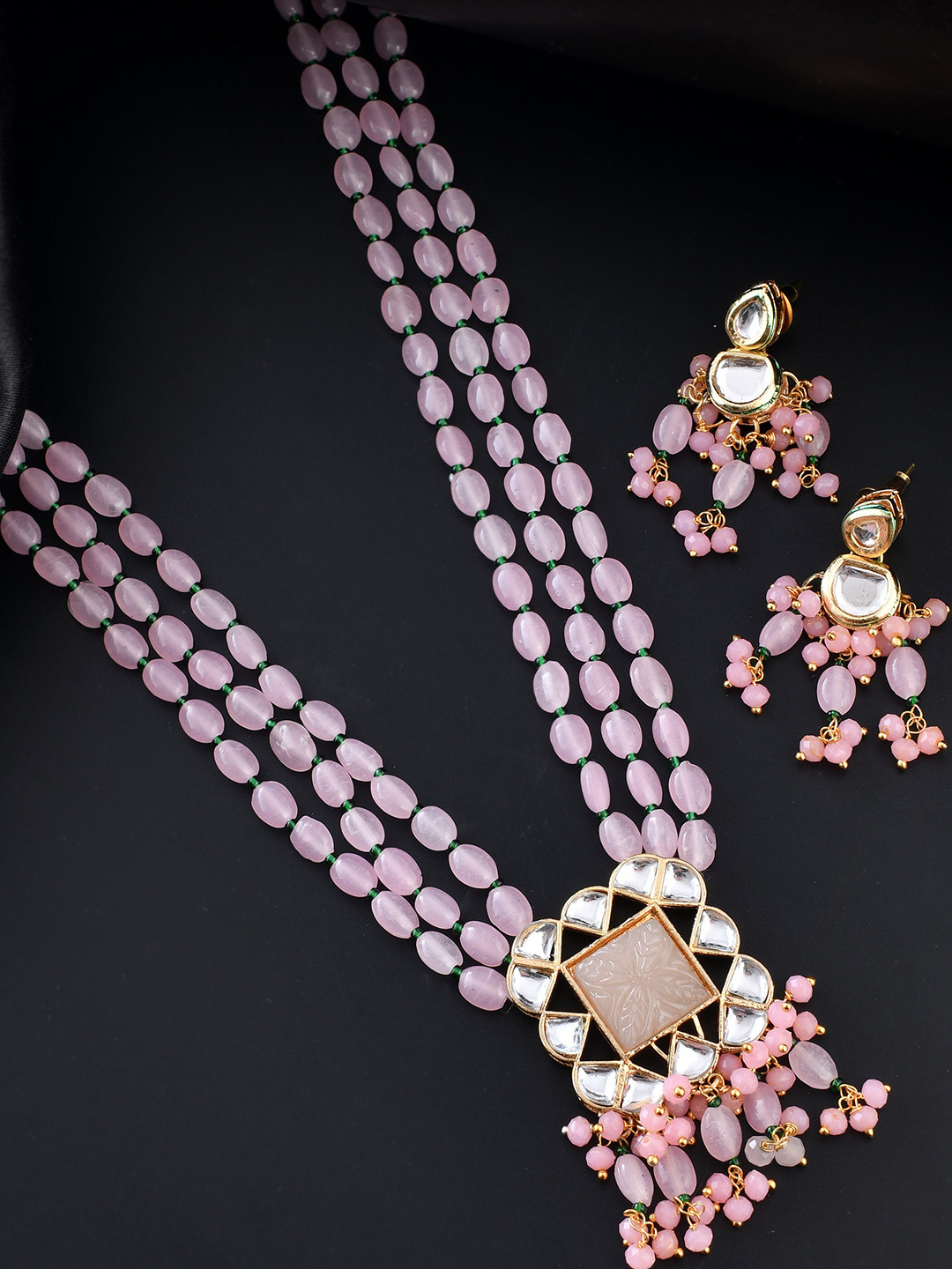 

Silvermerc Designs Gold-Plated Kundan-Studded & Beaded Jewellery Set
