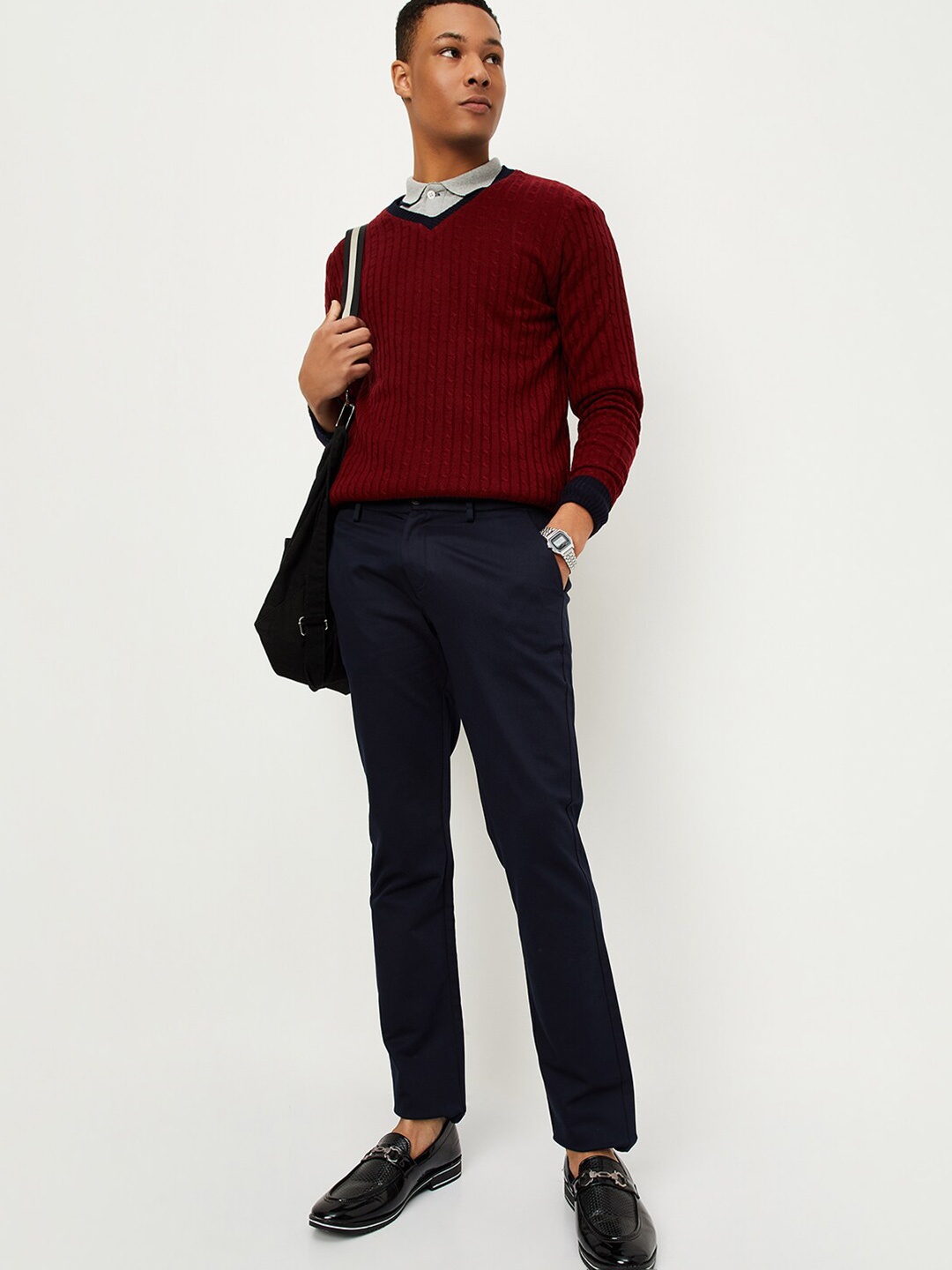 

max Men Mid-Rise Regular Fit Chinos, Navy blue