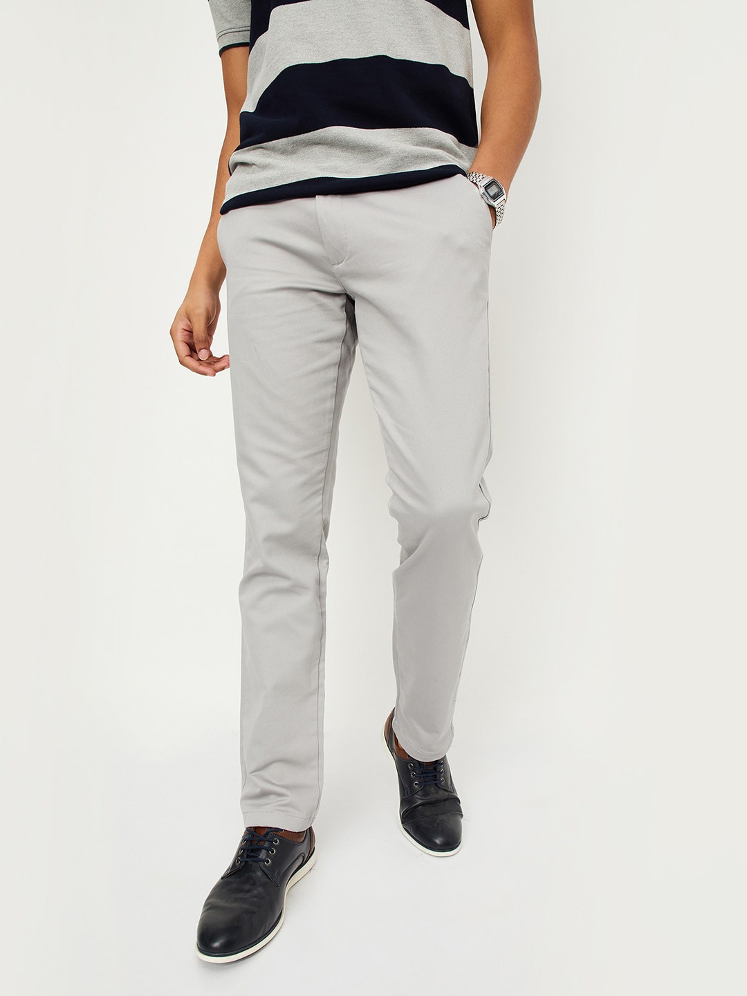 

max Men Mid-Rise Regular Fit Chinos, Grey