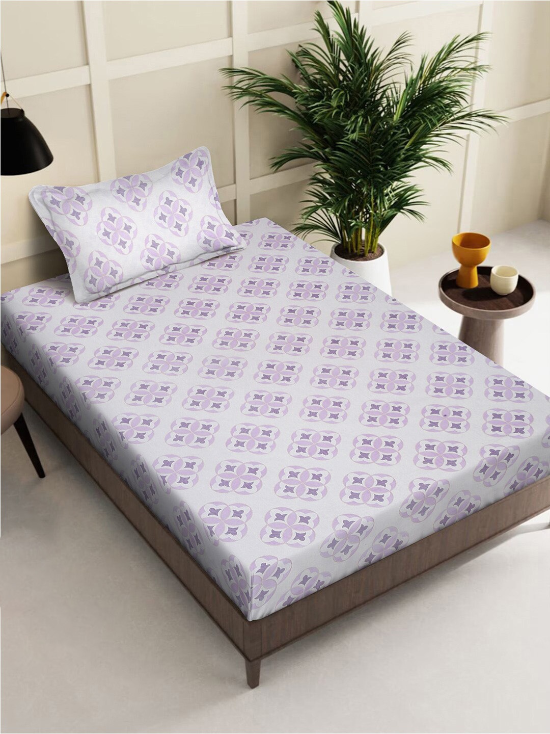 

KLOTTHE White & Purple Geometric Printed 400 TC Pure Cotton Single Bedsheet & PillowCover