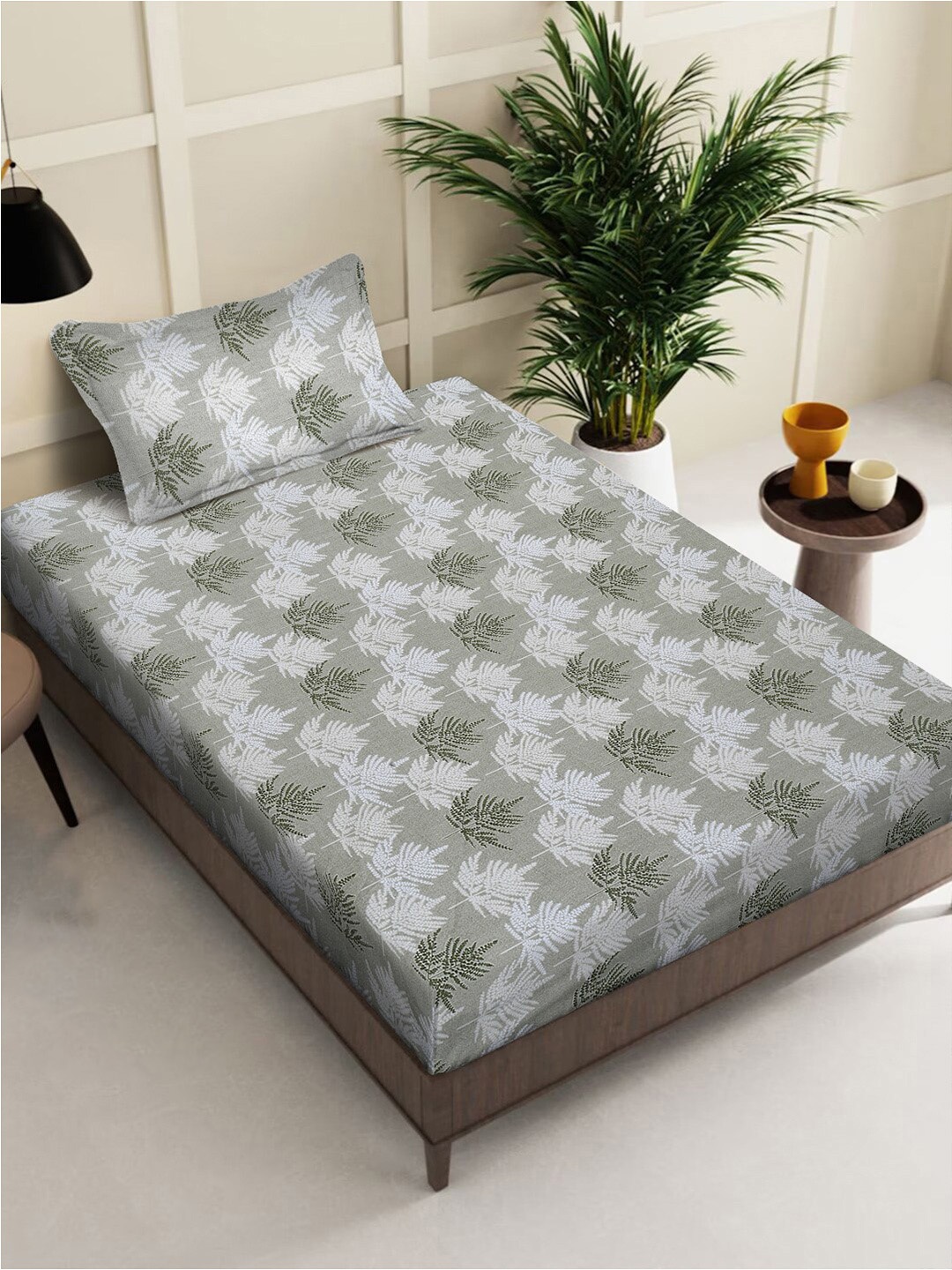 

KLOTTHE Green & White Floral Printed 400 TC Pure Cotton Single Bedsheet & Pillow Cover