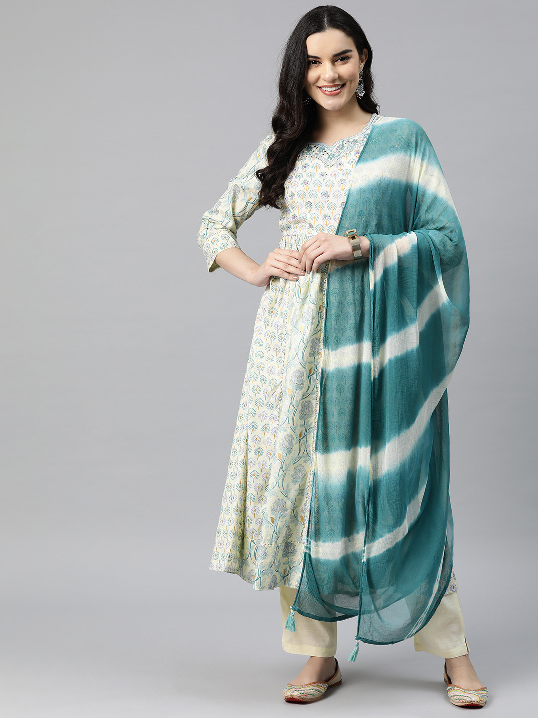 

Readiprint Fashions Women Embroidered Mirror Work Kurta with Palazzos & With Dupatta, Teal