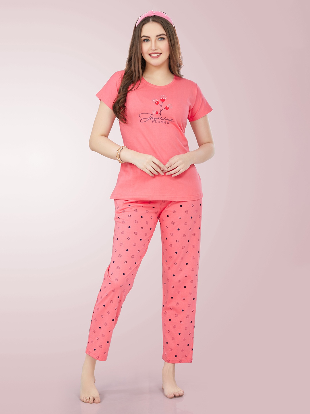 

Munir Women Peach-Coloured Night suit