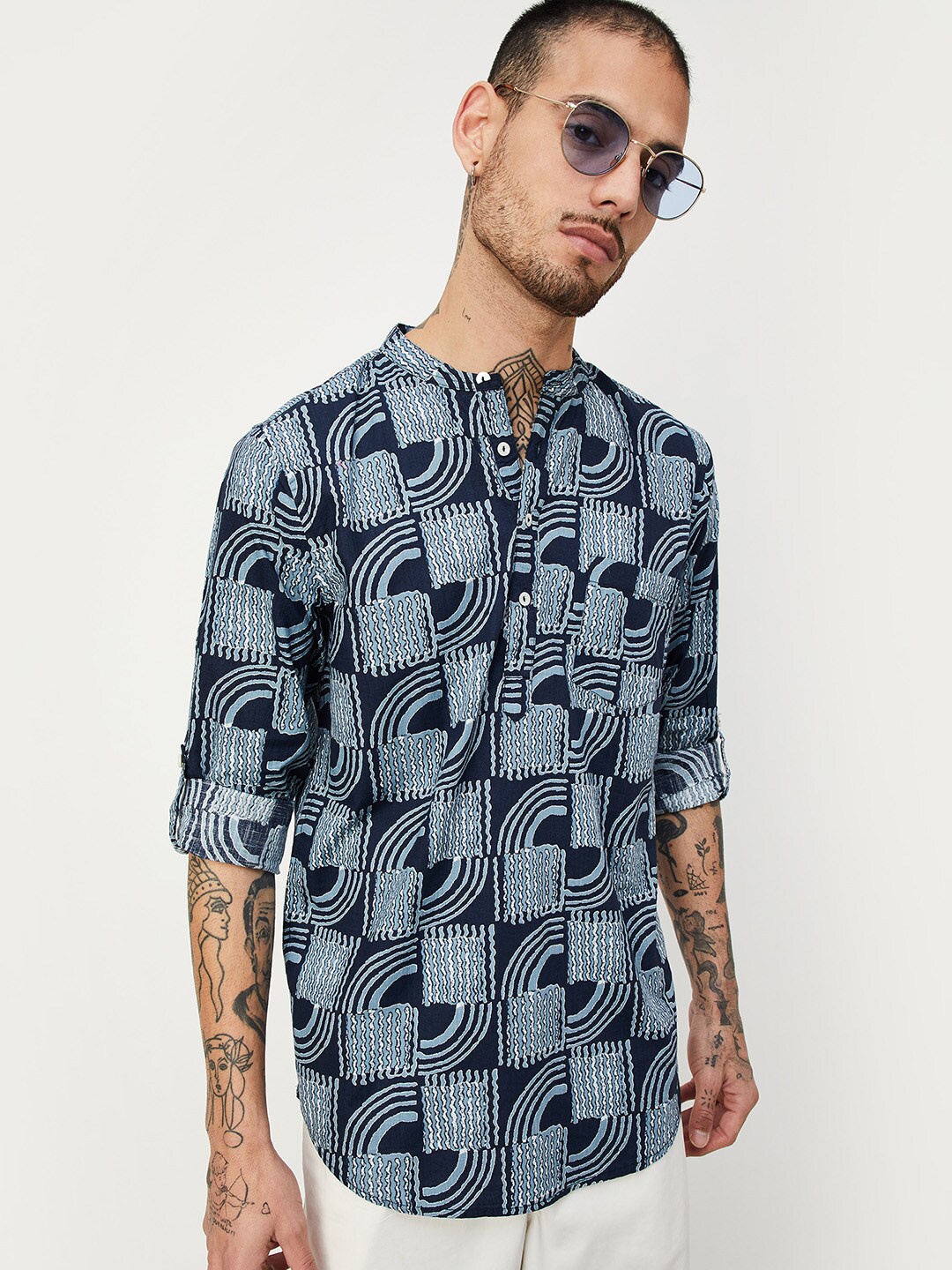 

max Abstract Printed Mandarin Collar Curved Hem Regular Cotton Straight Kurta, Blue