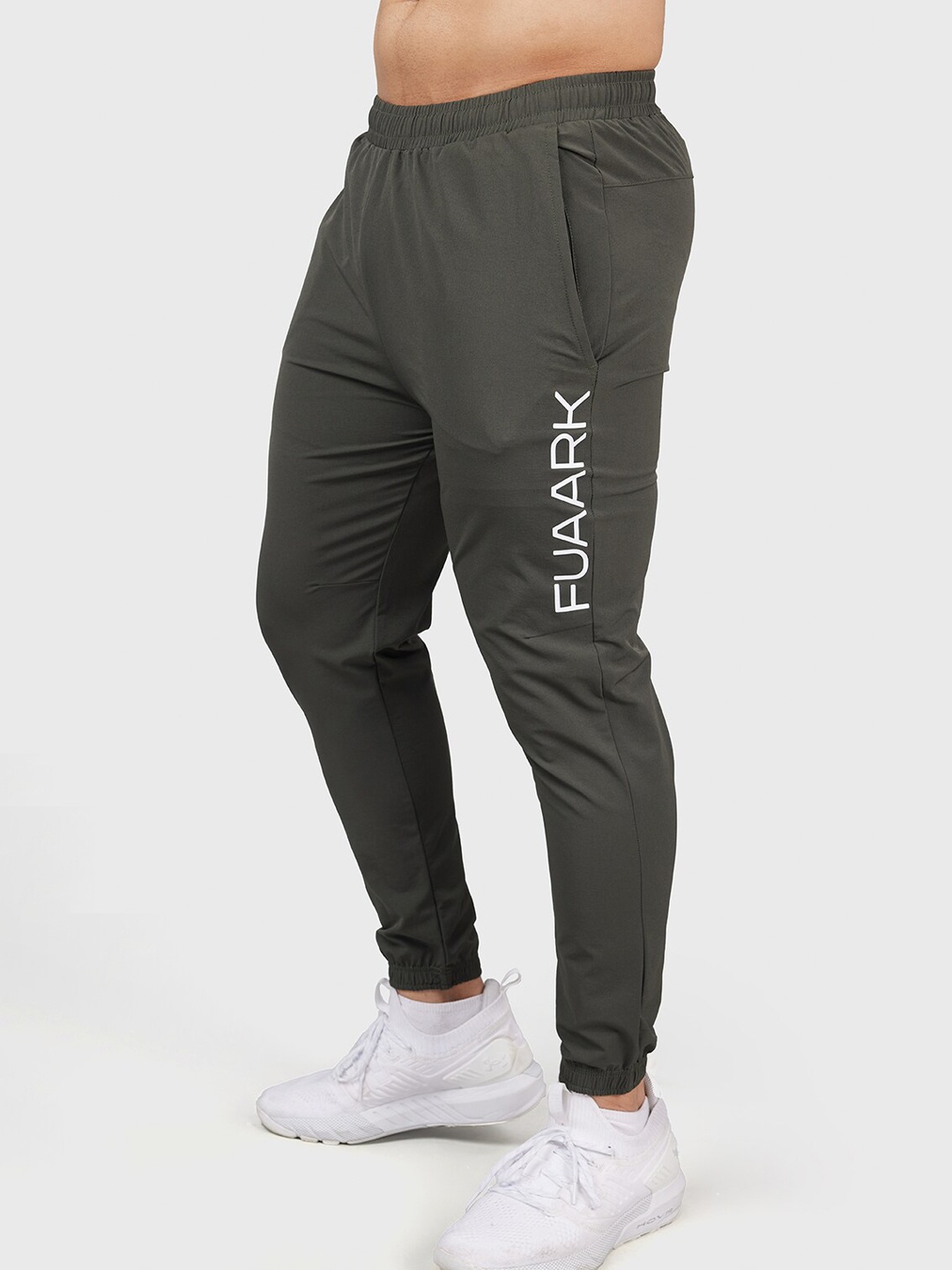 

FUAARK Men Mid-Rise Slim Fit Joggers, Olive