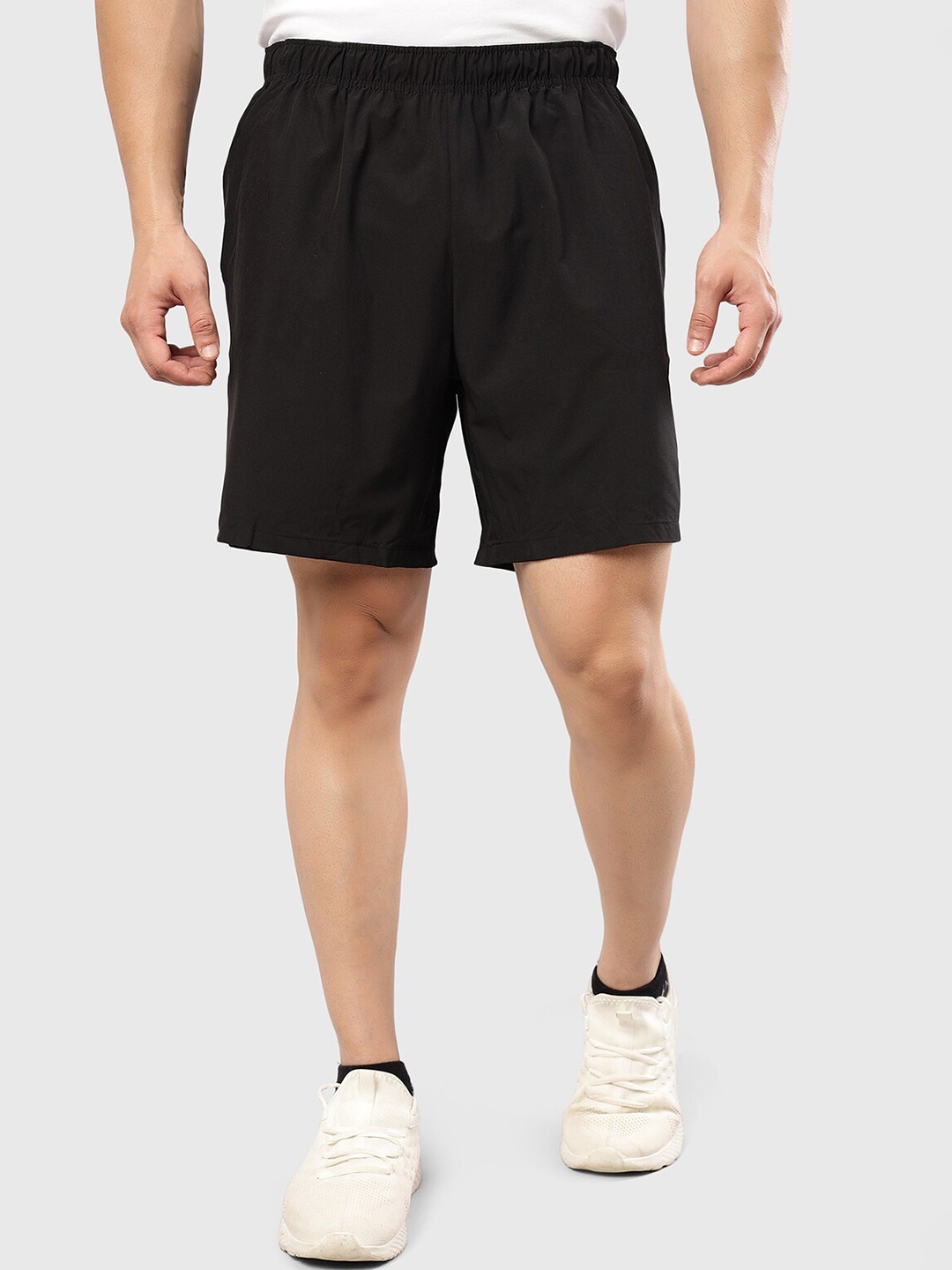

FUAARK Mid Rise Above knee Length Sports Shorts, Black