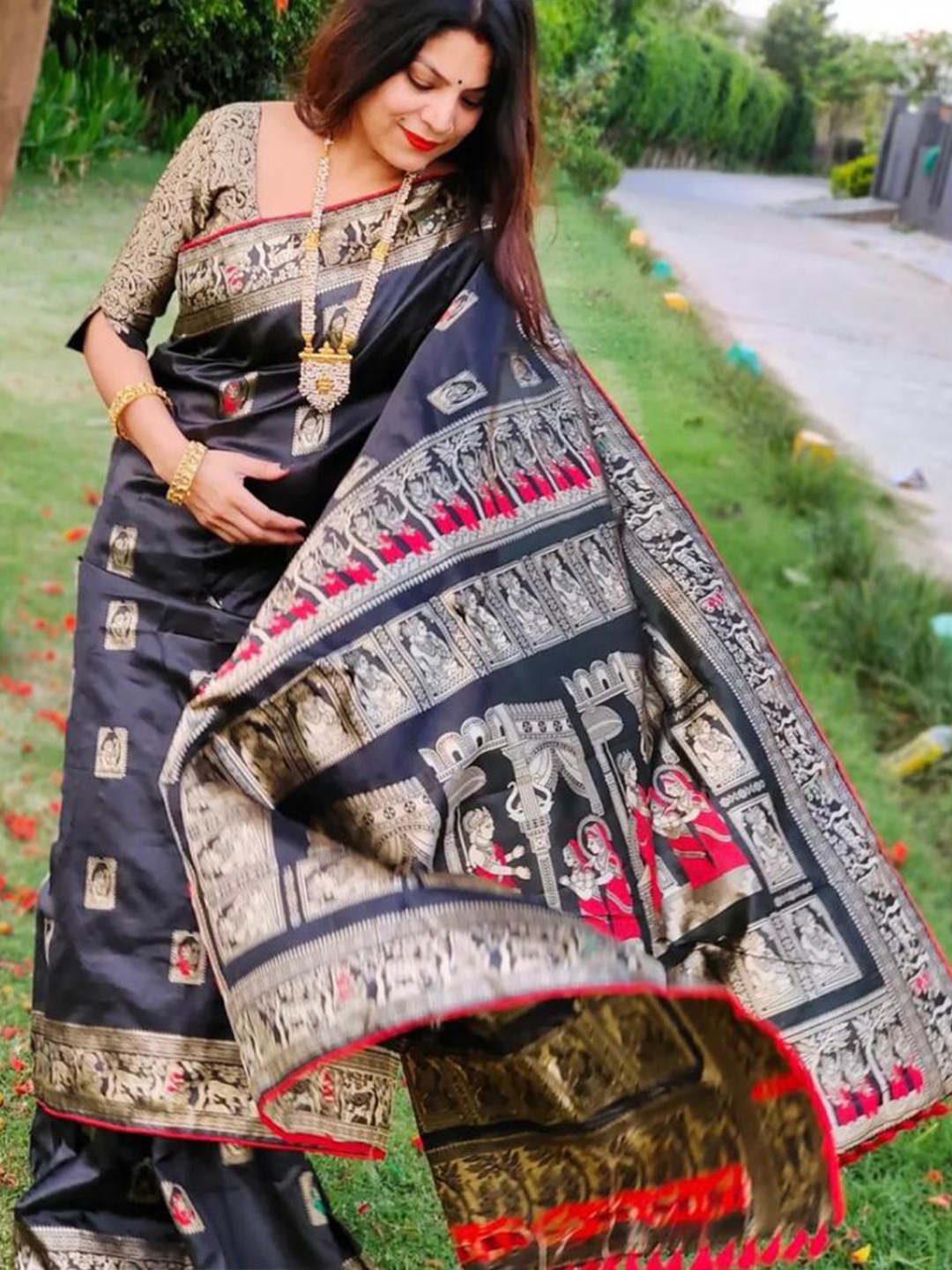 

Visit Wear Ethnic Motifs Woven Design Art Silk Kanjeevaram Saree, Black