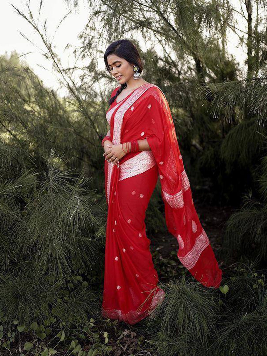 

Visit Wear Ethnic Motifs Woven Design Art Silk Kanjeevaram Saree, Red