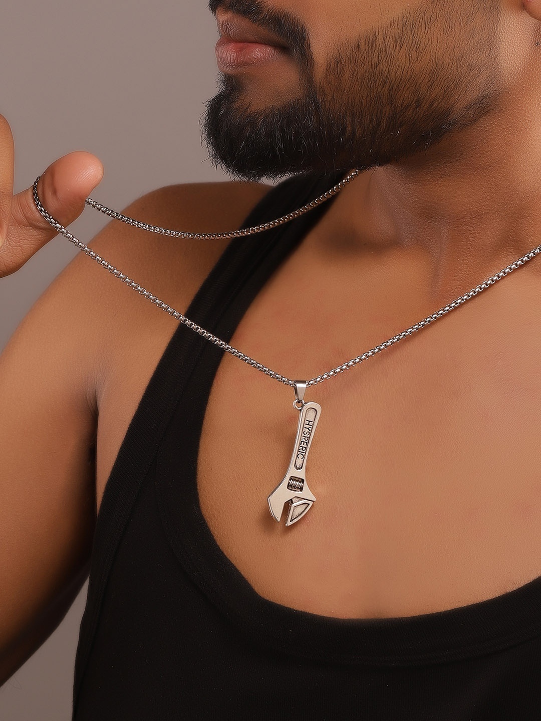 

Roadster Men Silver-Plated Chain