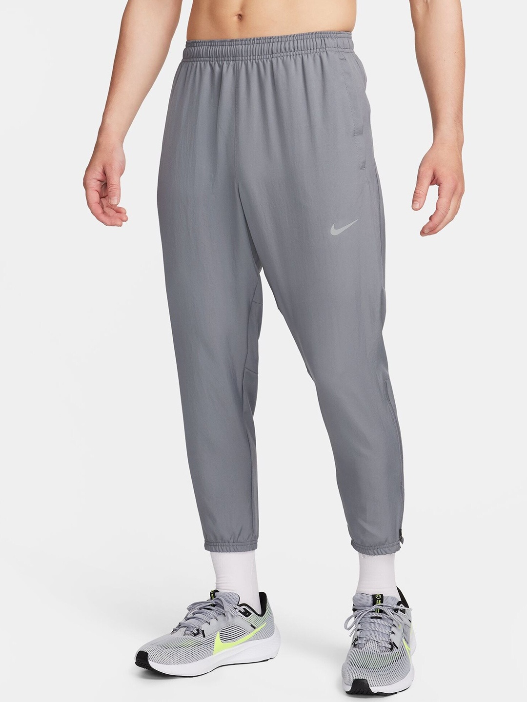 

Nike Men Grey Challenger Trackpants
