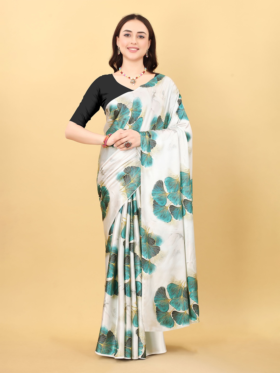 

DIVASTRI Ethnic Floral Satin Banarasi Saree, Off white