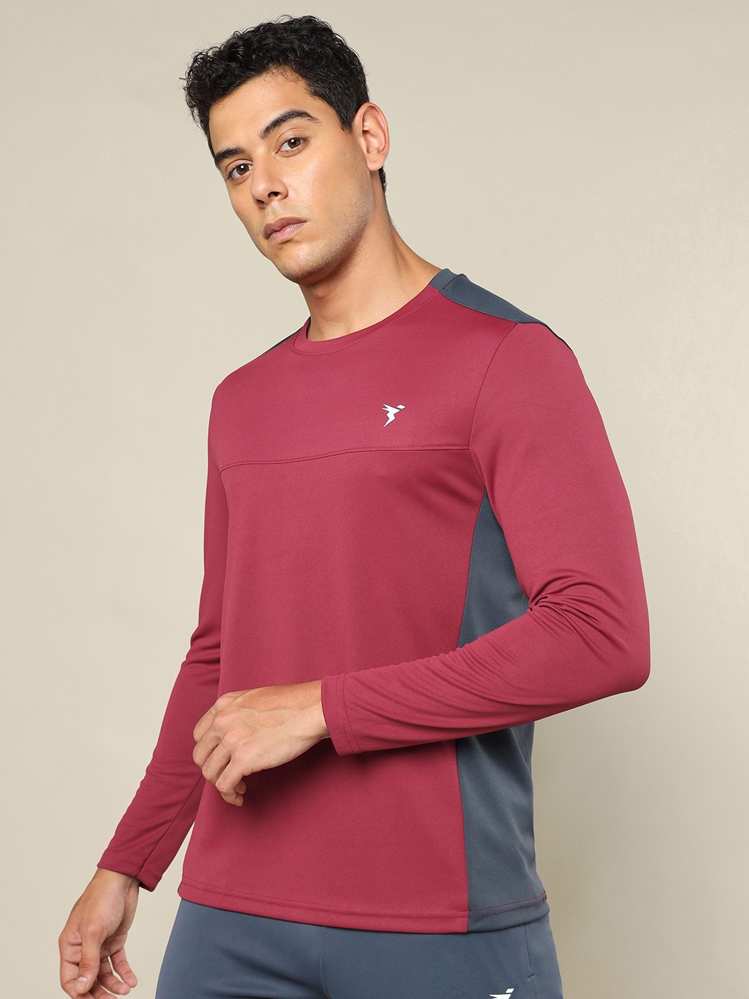 

Technosport Colourblocked Antimicrobial Sports Slim Fit T-shirt, Red