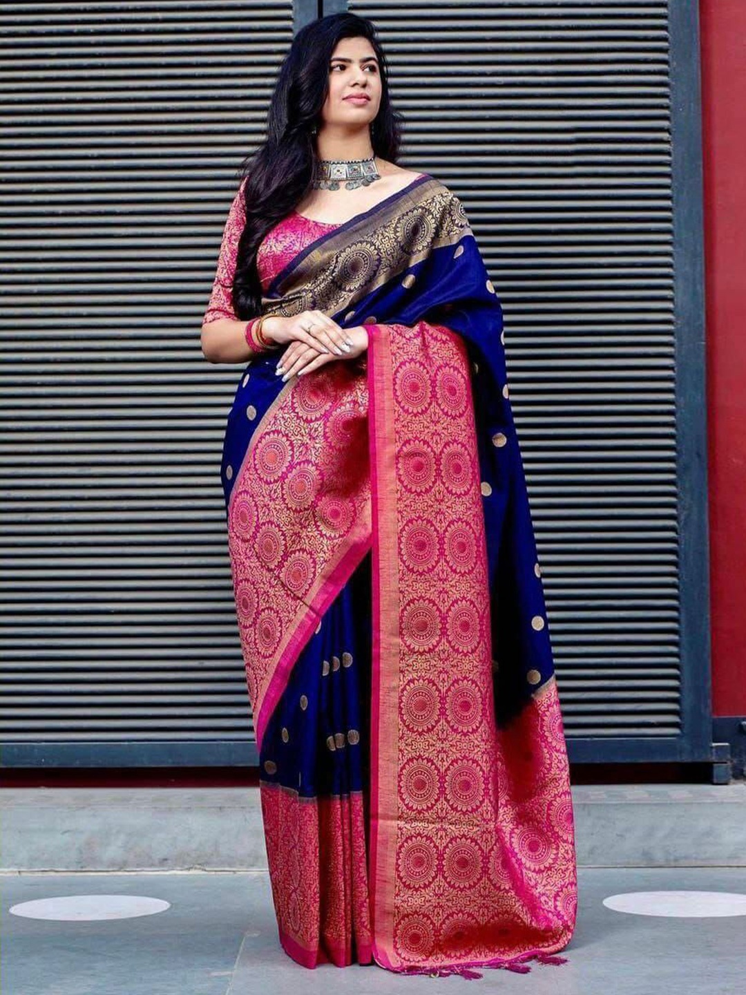 

Miss Beelee Ethnic Motifs Woven Design Zari Silk Cotton Designer Banarasi Saree, Navy blue